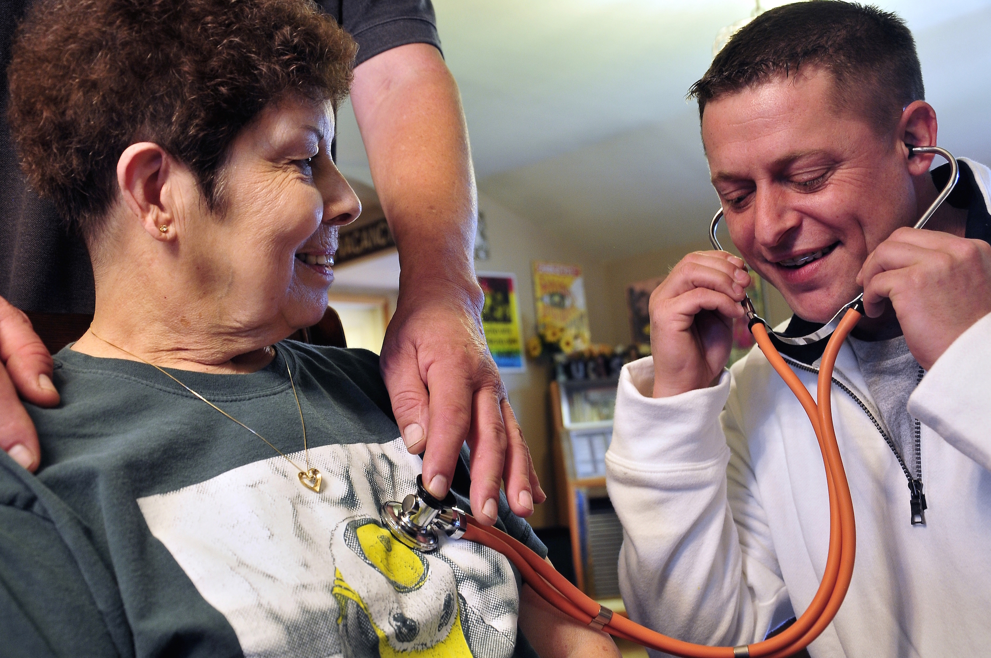 Family meets organ donation recipient for first time