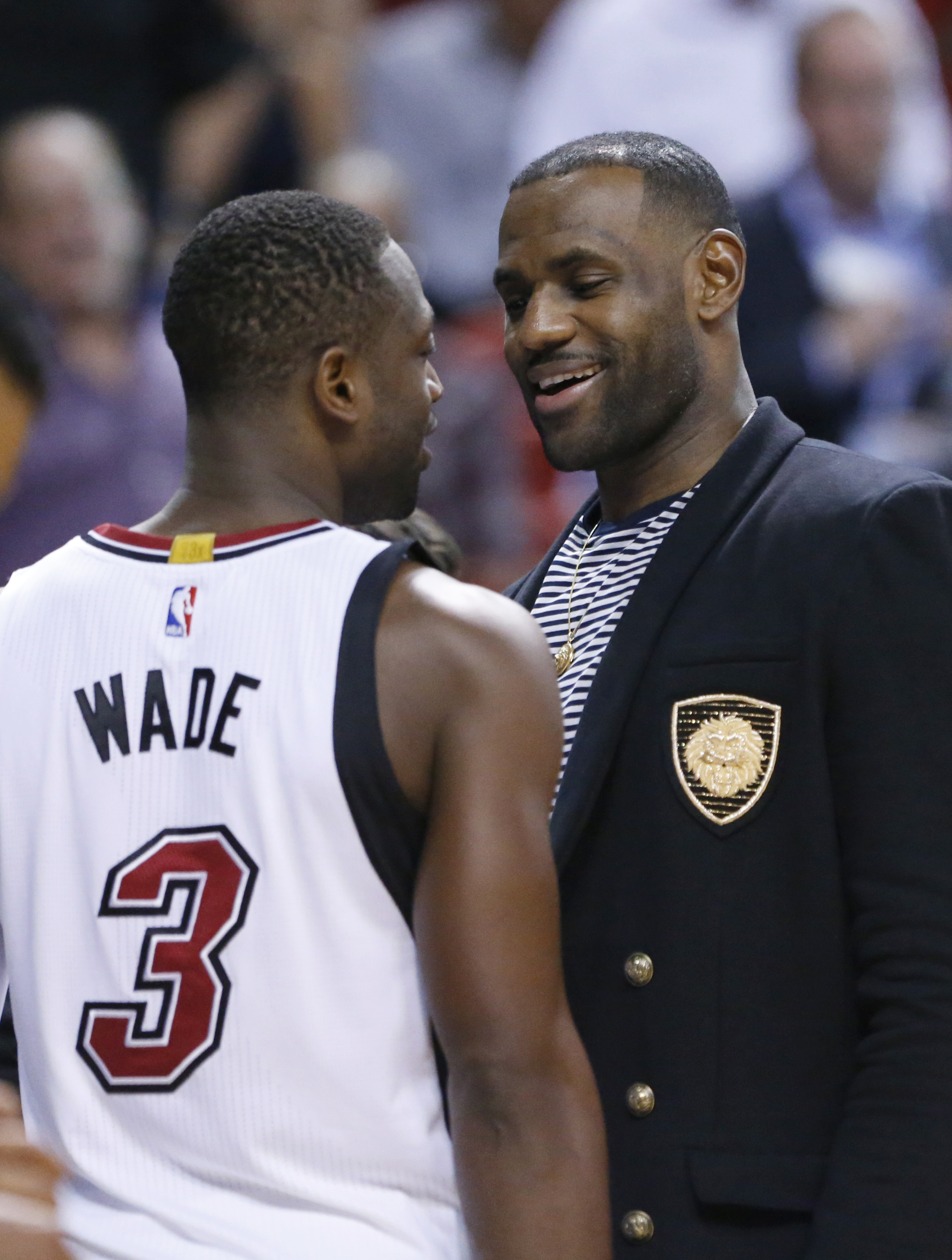 LeBron James signs lifetime contract with Nike