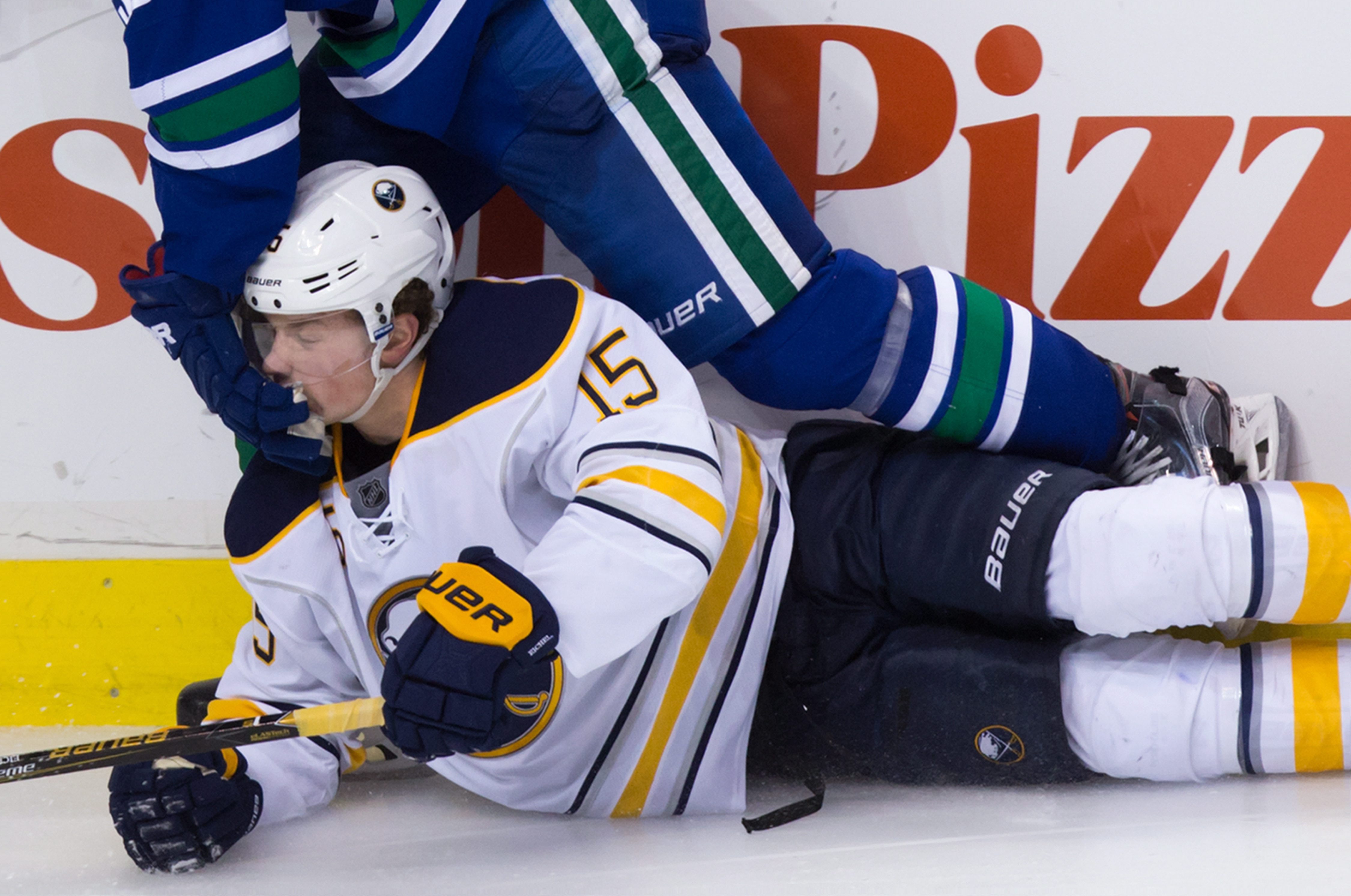 Vrbata scores 3 as Canucks beat Sabres to snap 5-game skid