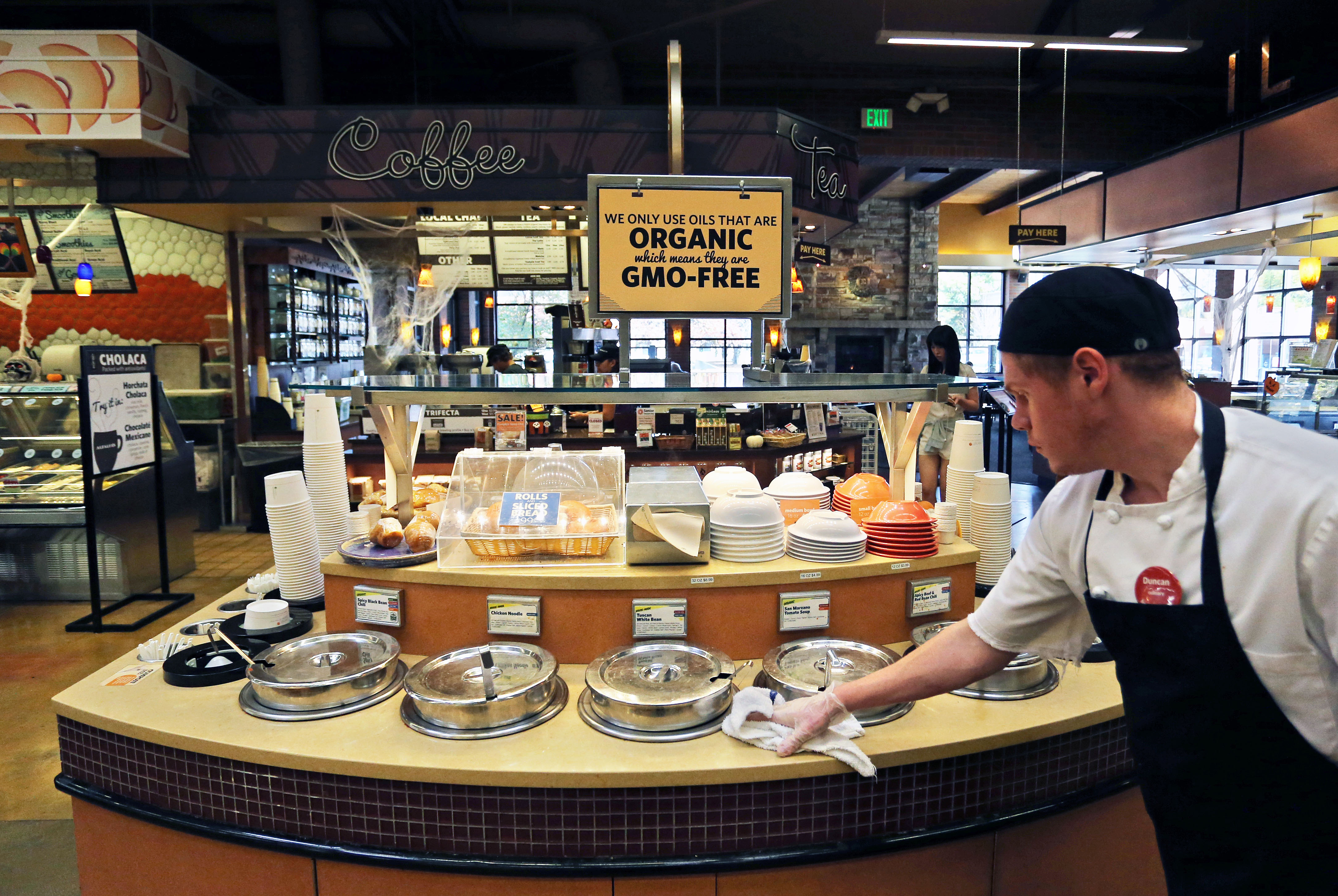 Food industry pushing halt to GMO labeling by end of year