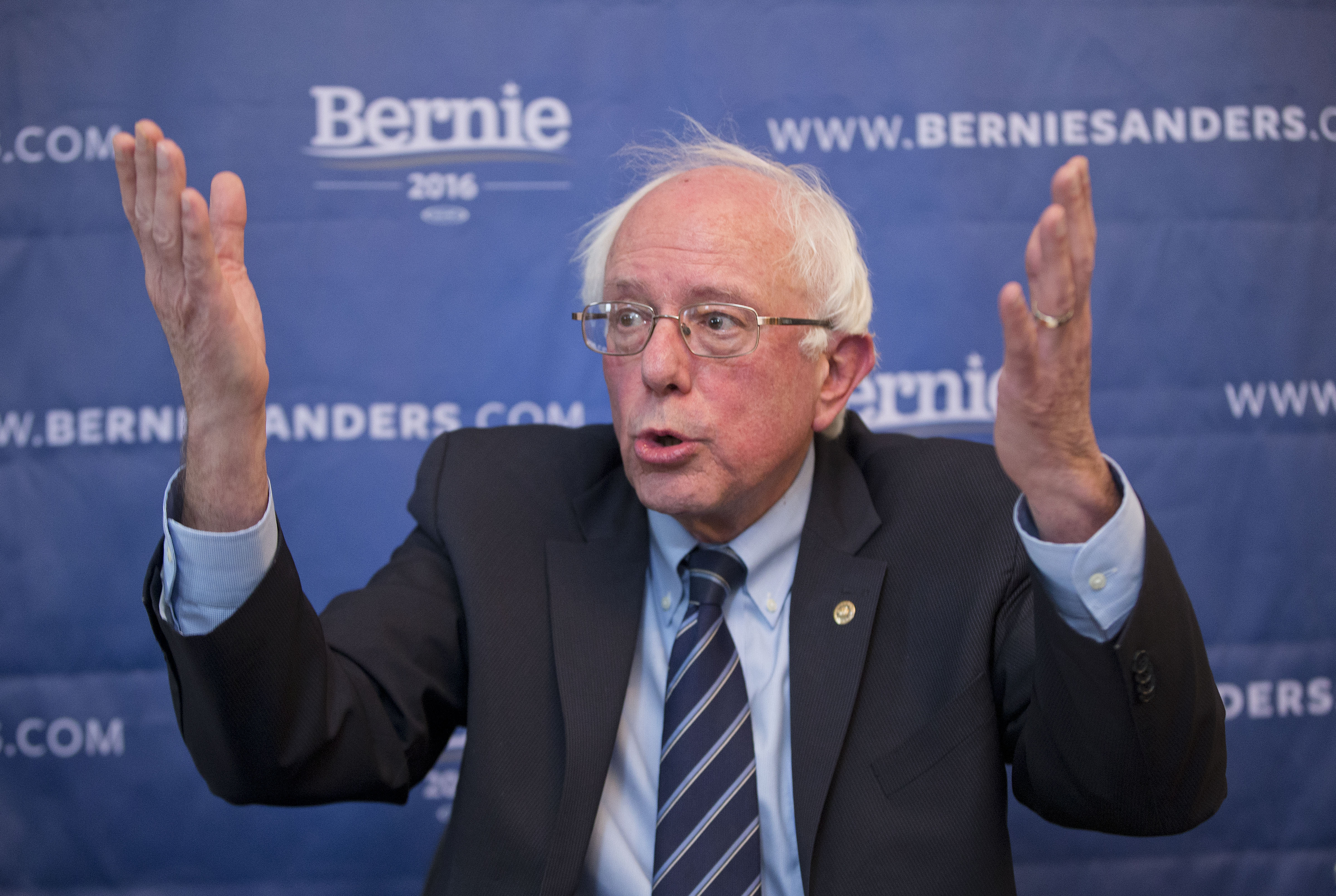 Sanders tours Baltimore neighborhood marred by rioting