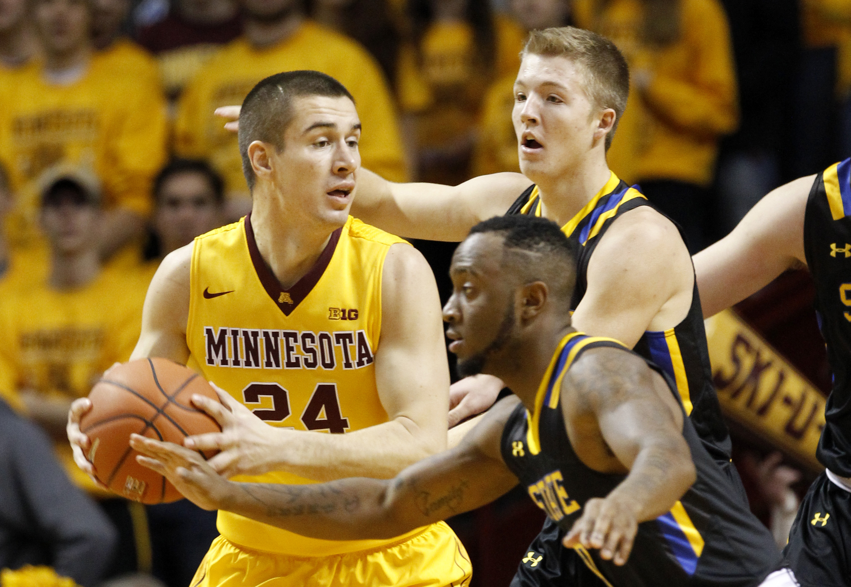 South Dakota State dominates Minnesota 84-70