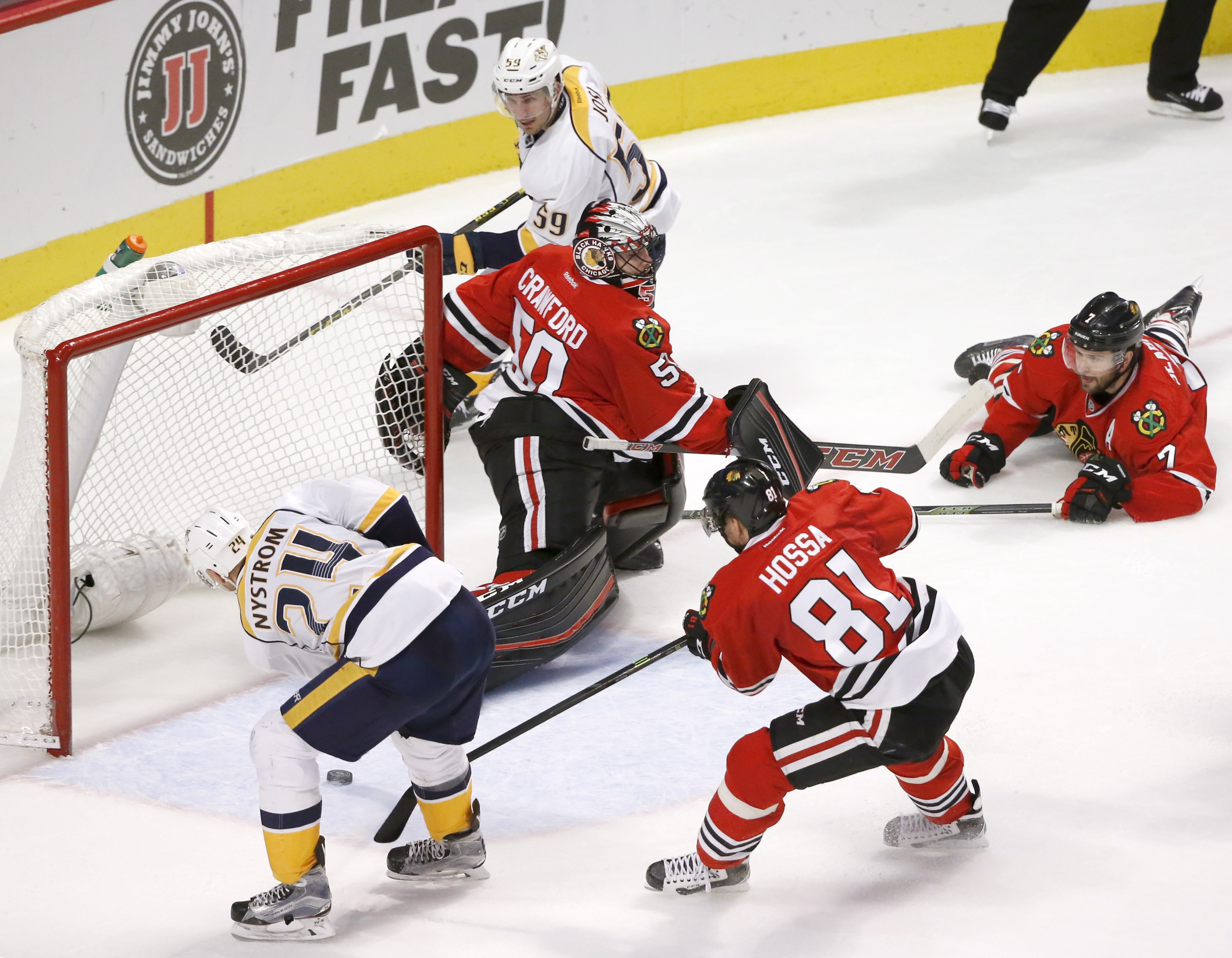 Kane extends point streak as Blackhawks beat Predators 4-1