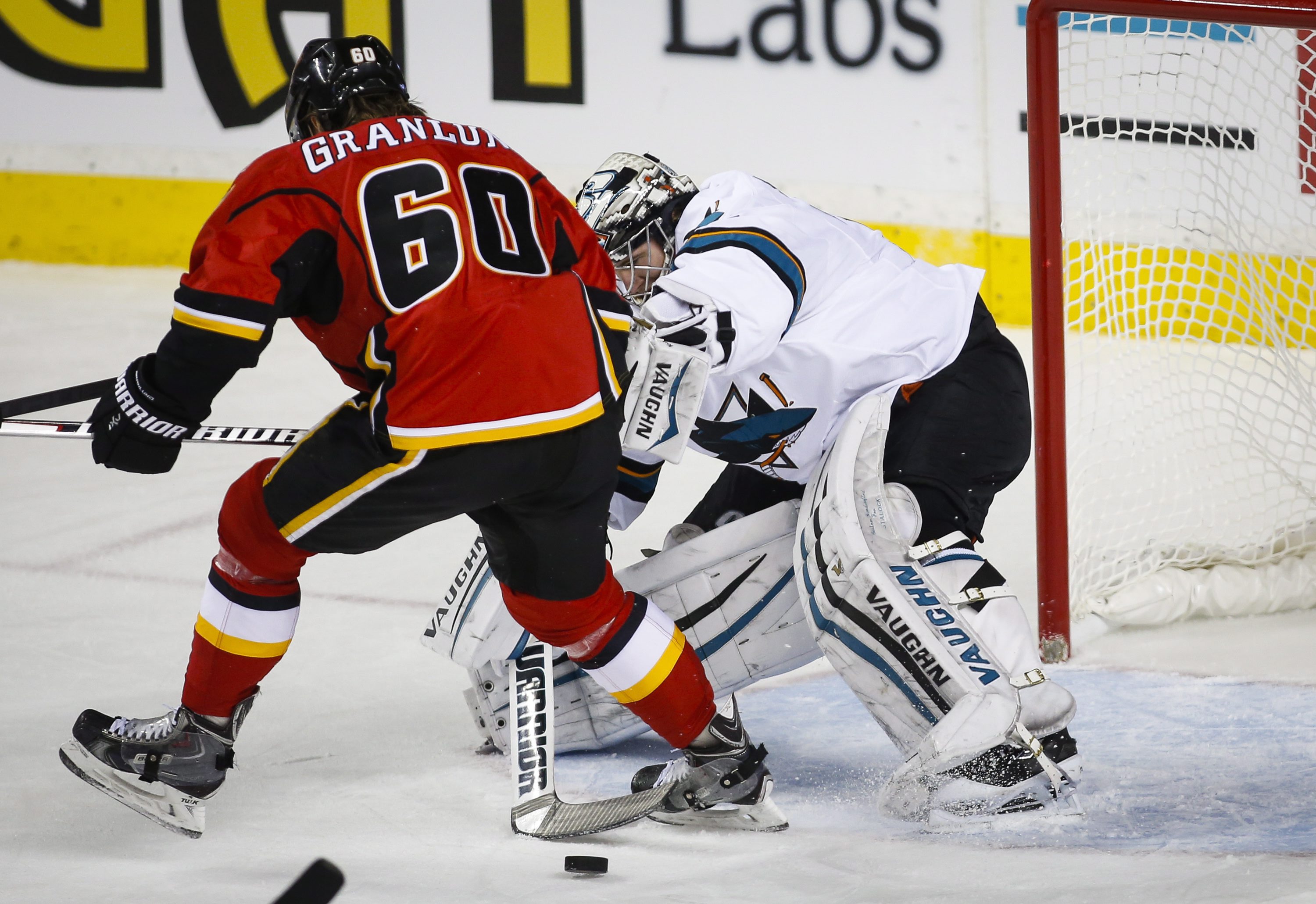 Backlund leads Flames past Sharks for 7th straight home win