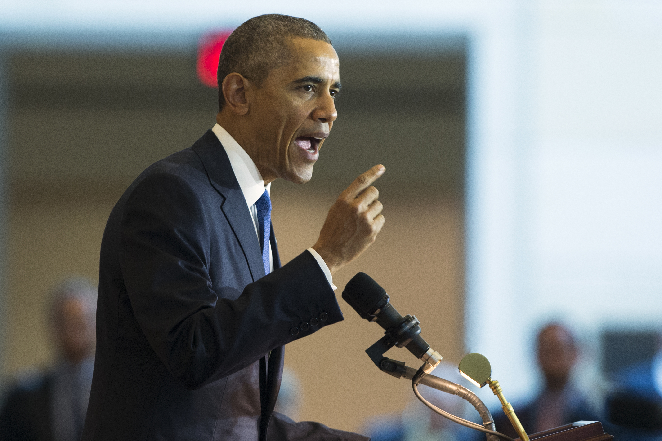 Obama names favorite song, book and movie of 2015