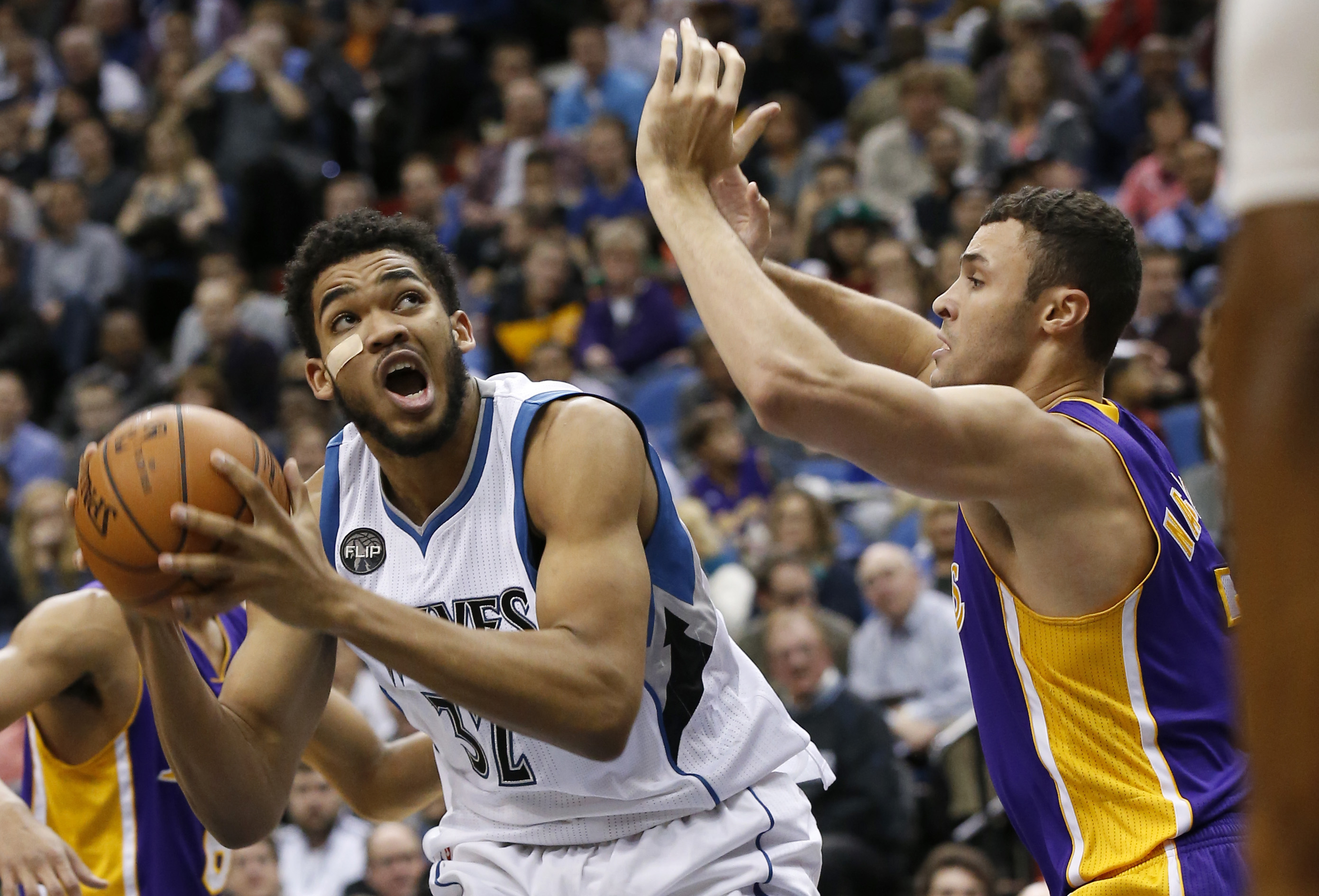 Martin, Towns lift Timberwolves over Lakers, 123-122 in OT