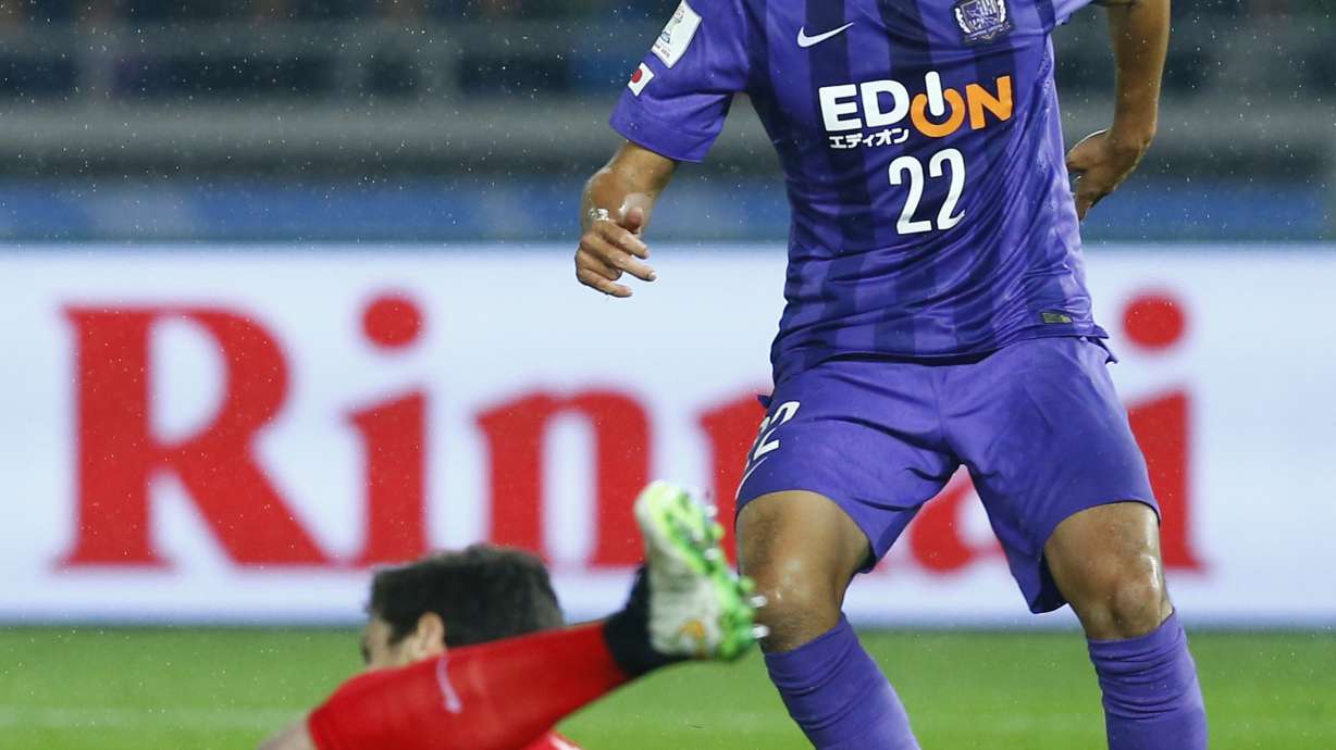 Sanfrecce Hiroshima tops Auckland City 2-0 at Club World Cup