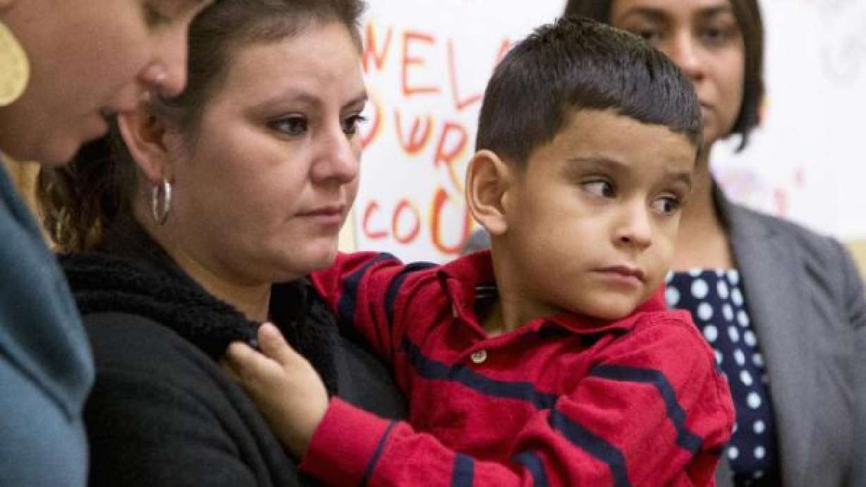 LO ULTIMO: Abren centros para niños inmigrantes