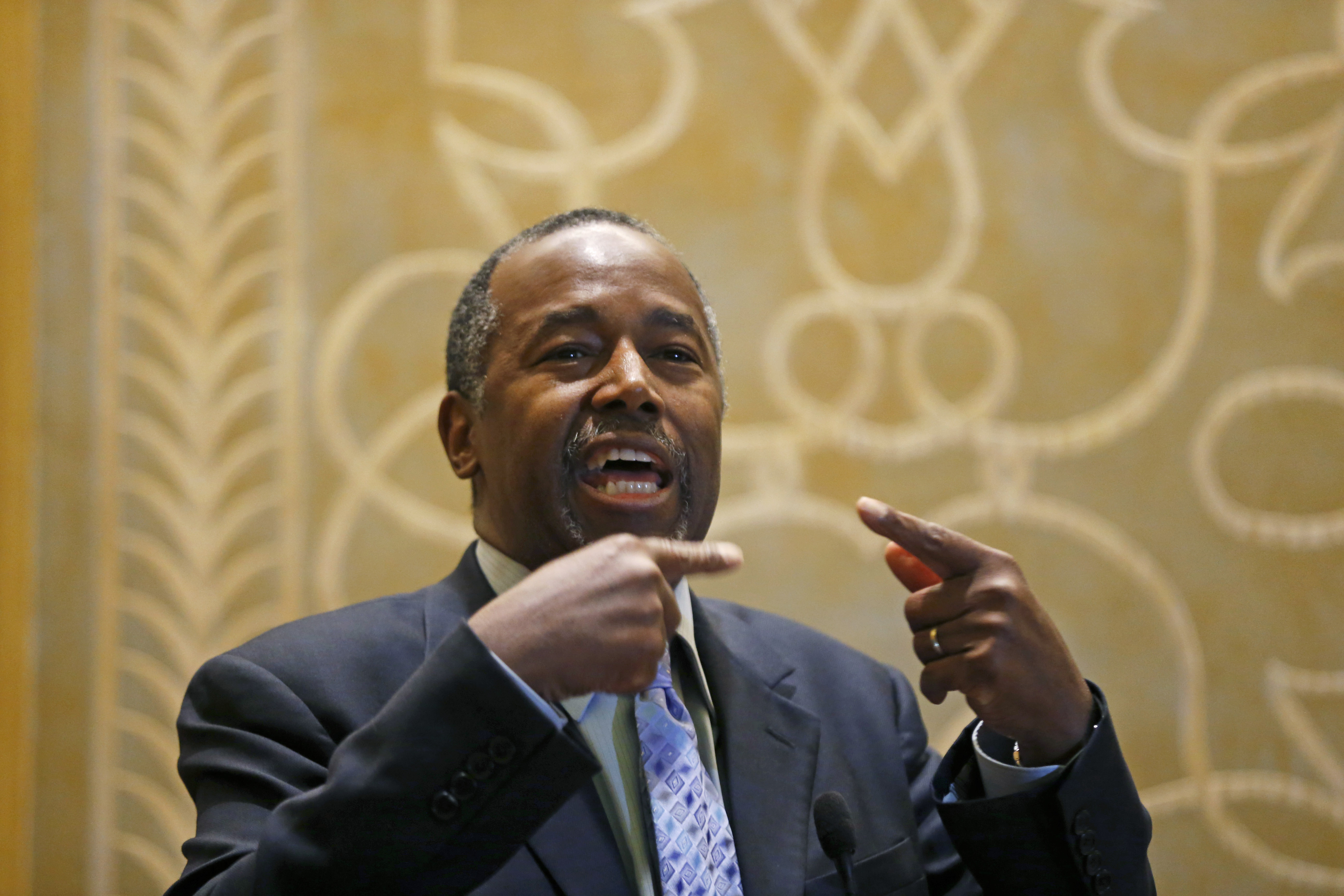 Carson criticizes Chicago leaders for delayed video release
