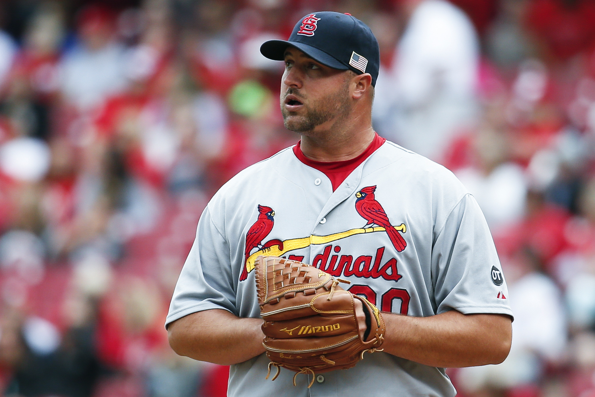 Broxton and Cardinals agree to $7.5 million, 2-year deal