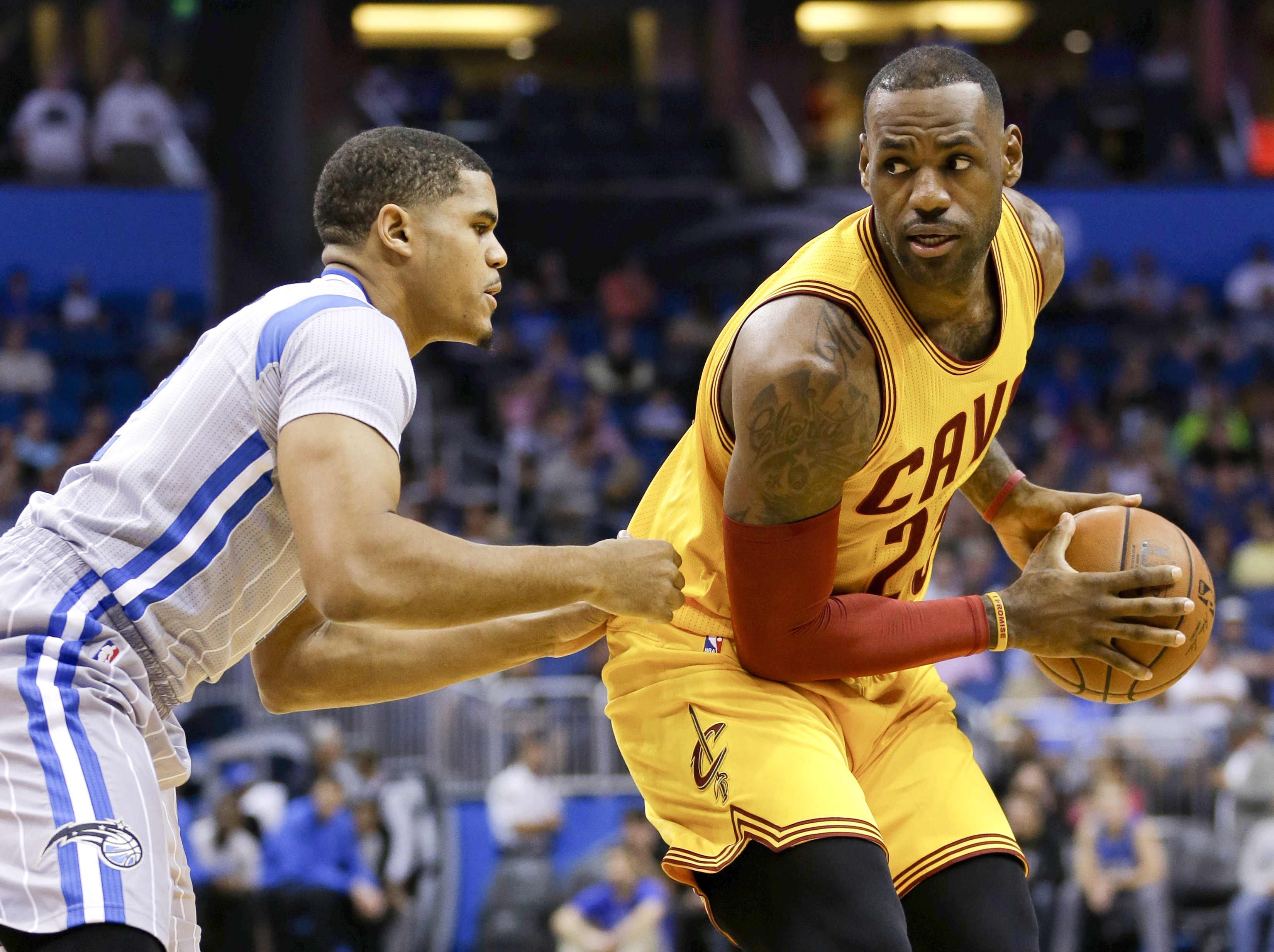 James scores 25 points, Cavaliers roll past Magic 111-76