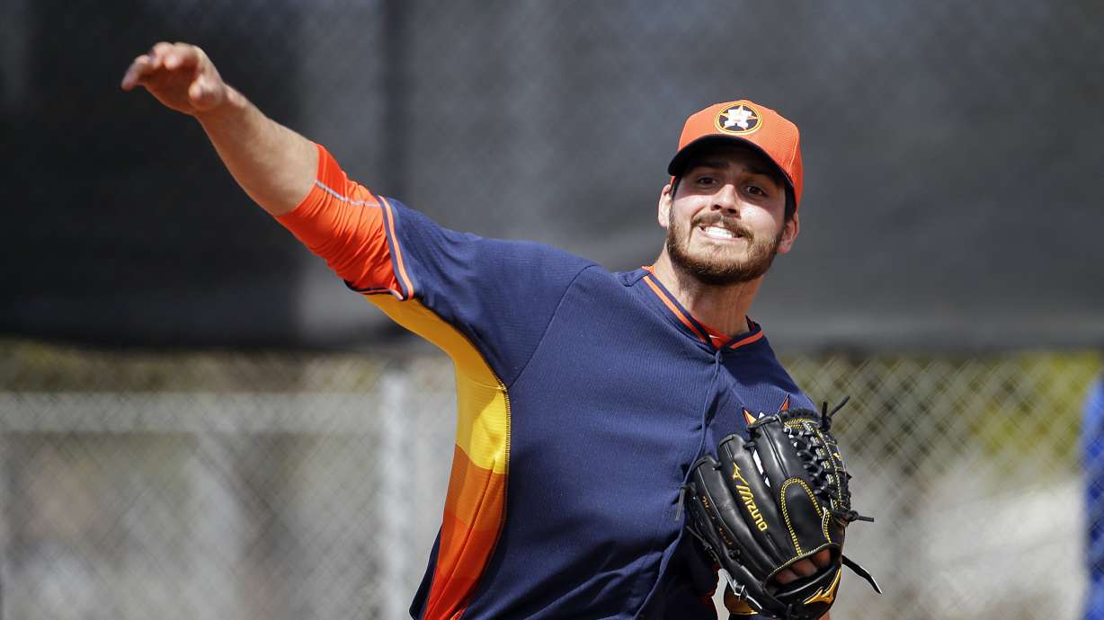 Astros get closer Giles from Phils for top pick Appel