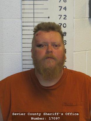 Man accused of murder left fight, returned to shoot victim, warrant states