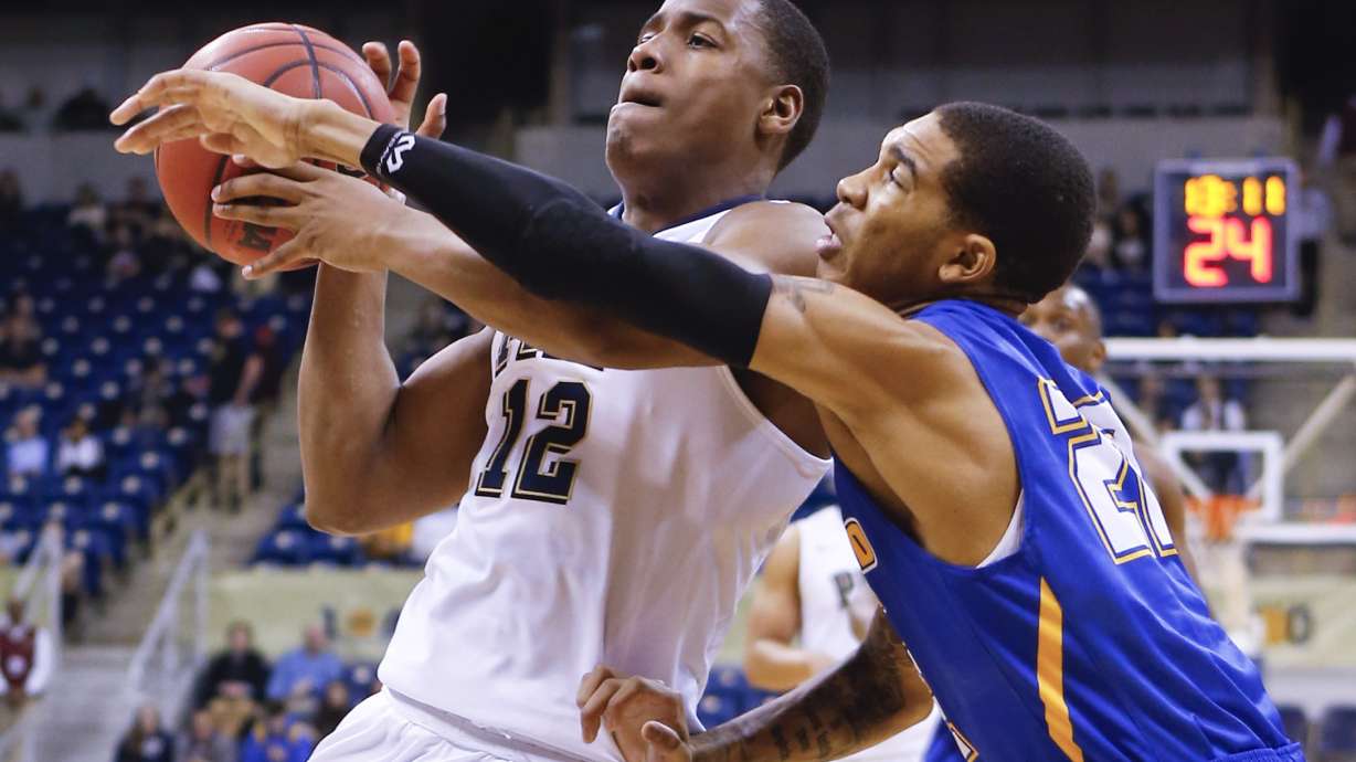 Artis leads Pitt to 72-62 victory over Morehead State