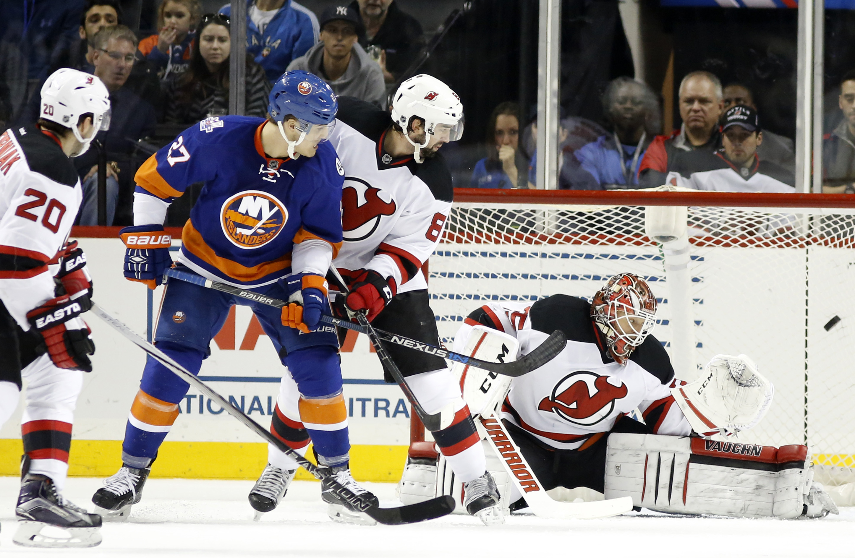Zidlicky, Greiss lead Islanders past Devils, 4-0