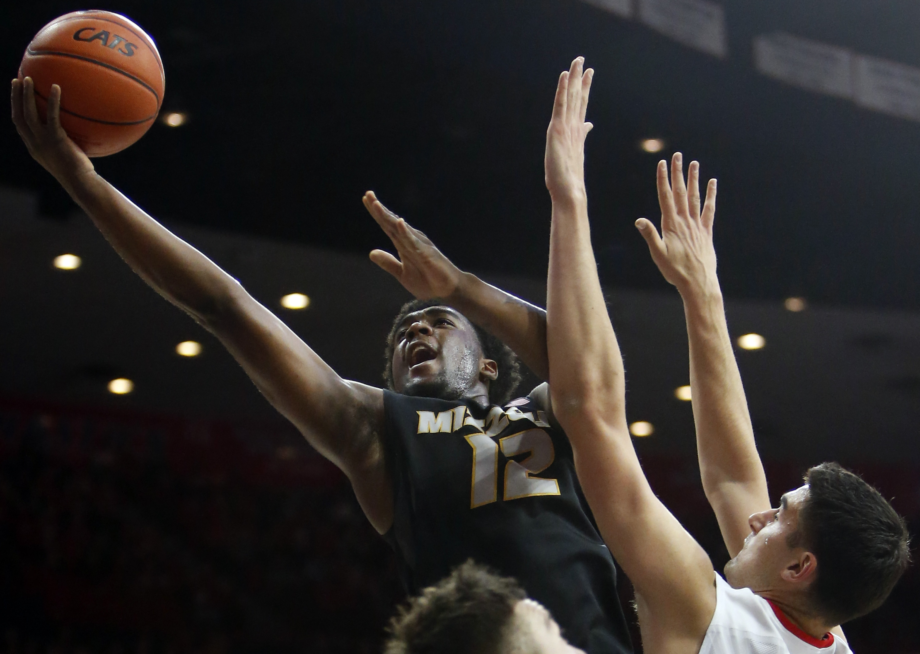 No. 13 Arizona races away from Missouri in 88-52 blowout