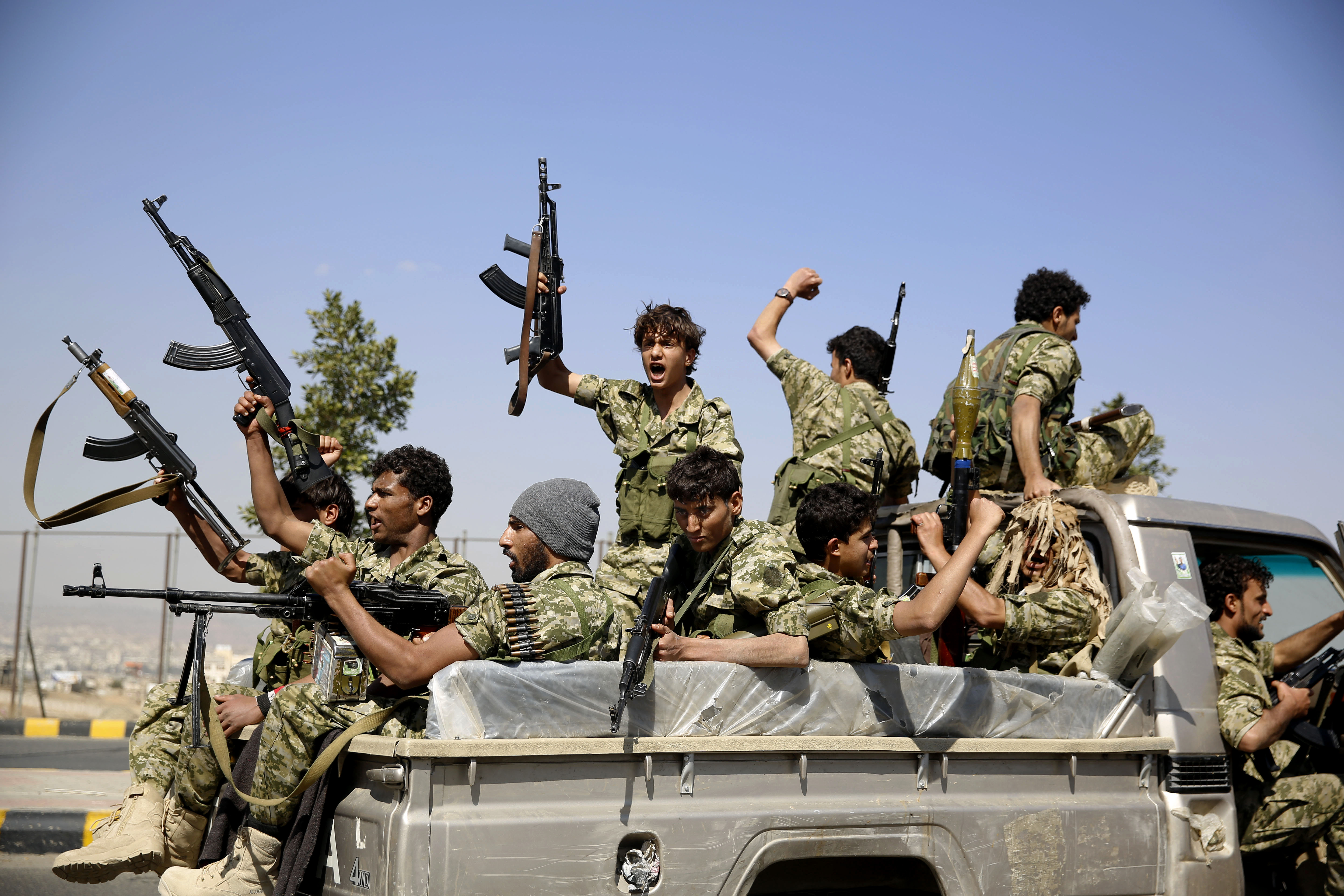 Saudi-led coalition delays truce with Yemen rebels