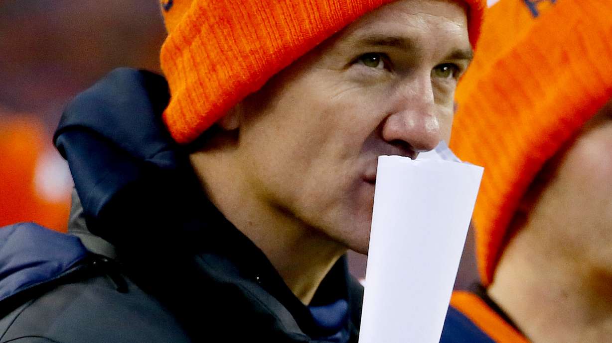 Broncos sticking with Osweiler but Manning may practice