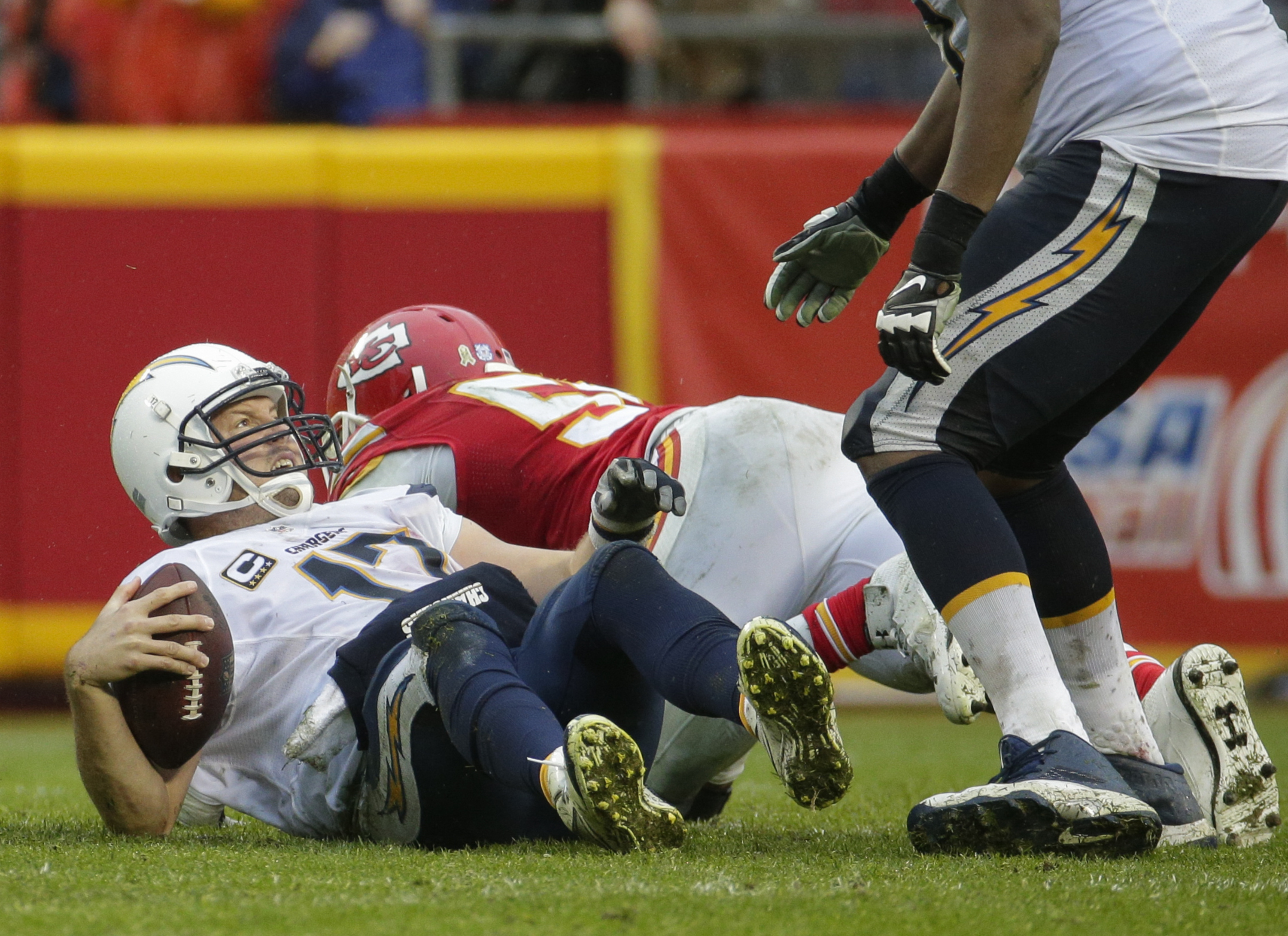 Chargers go 3 straight division games without scoring a TD