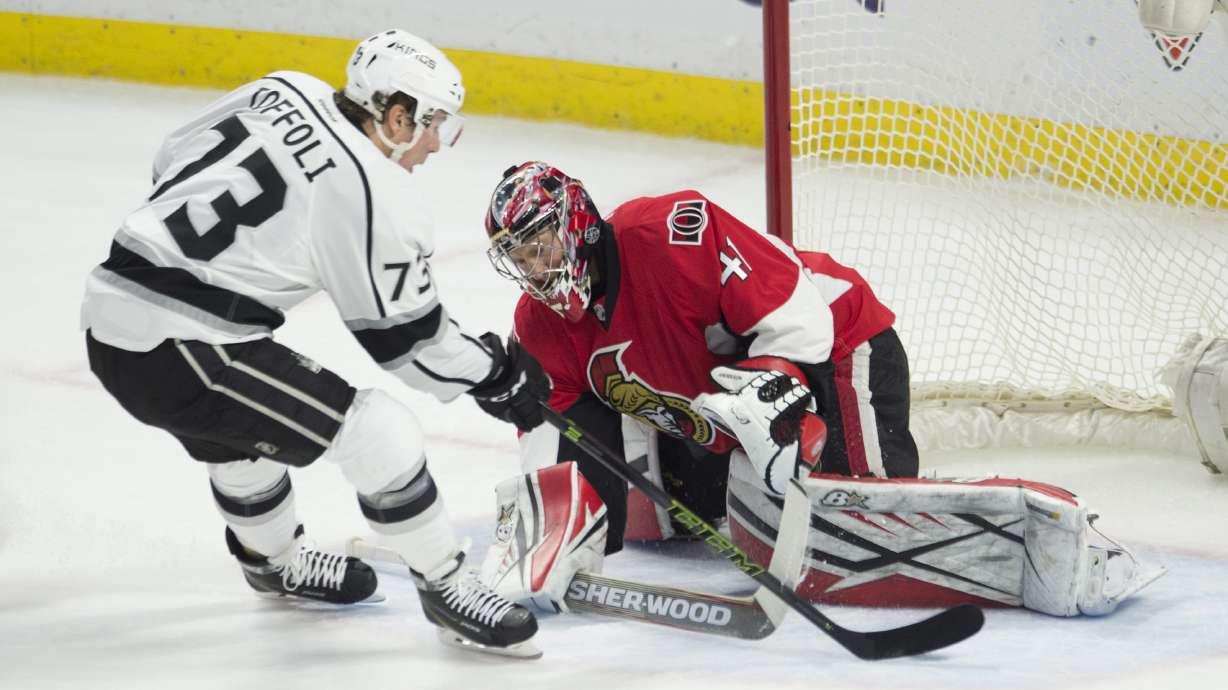 Hoffman's 3 points lead Senators to 5-3 win over Kings