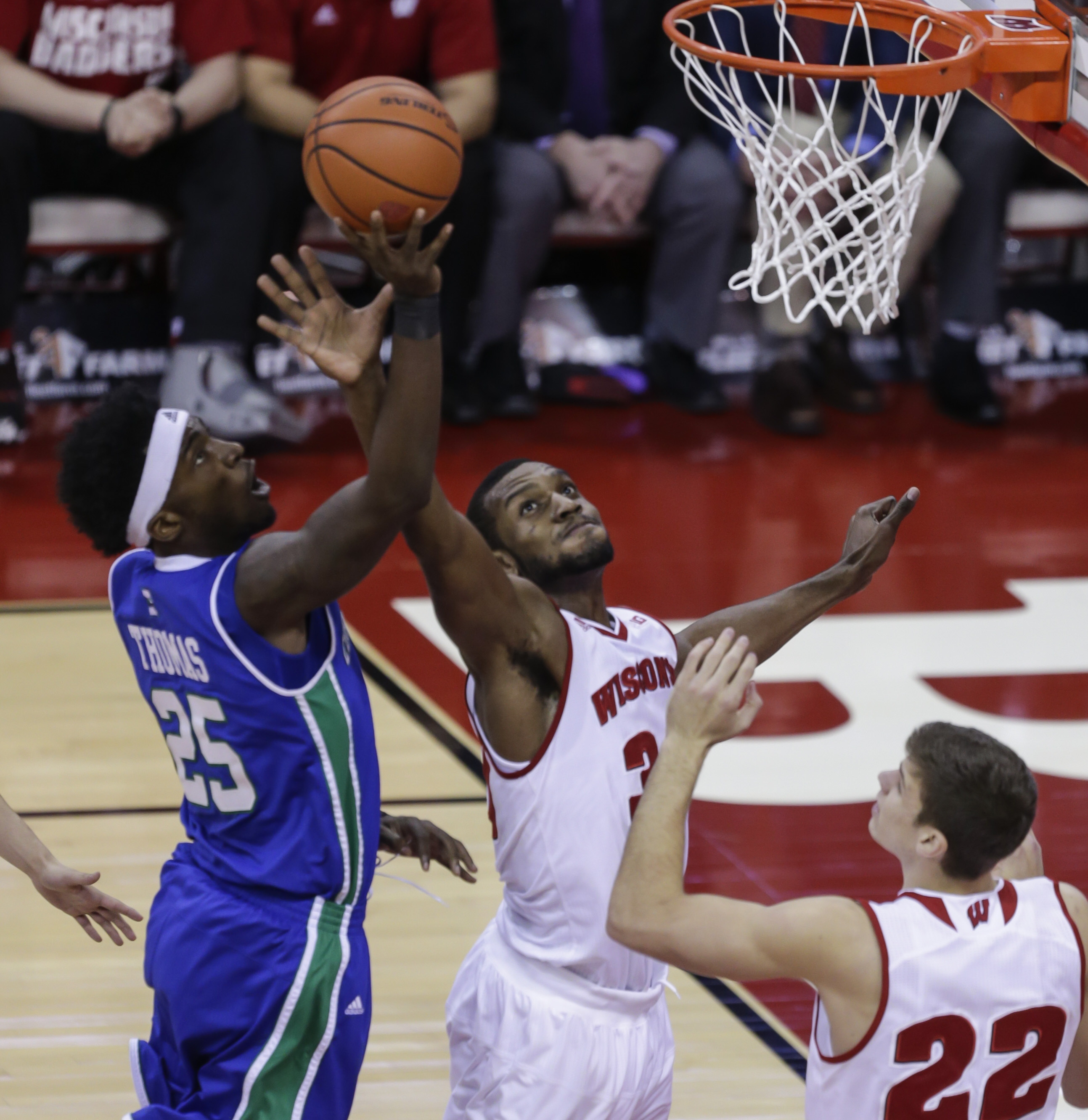 Wisconsin downs Texas A&M-Corpus Christi 64-49