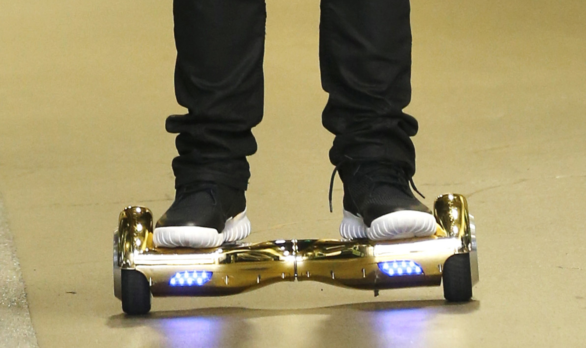 Amazon warns UK hoverboard owners over unsafe plugs