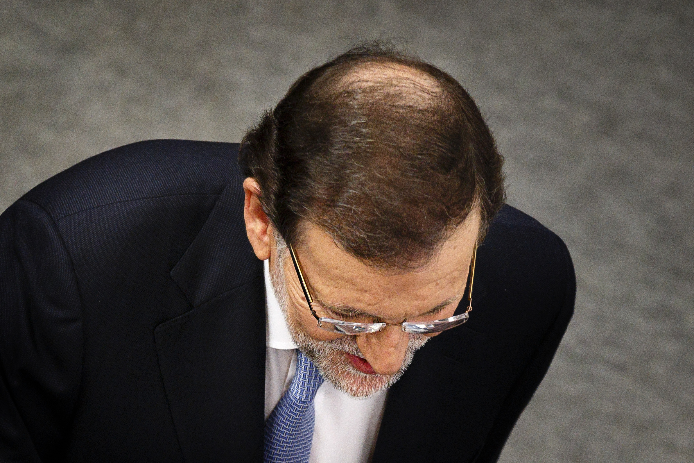 Spanish PM punched hard in head at campaign appearance