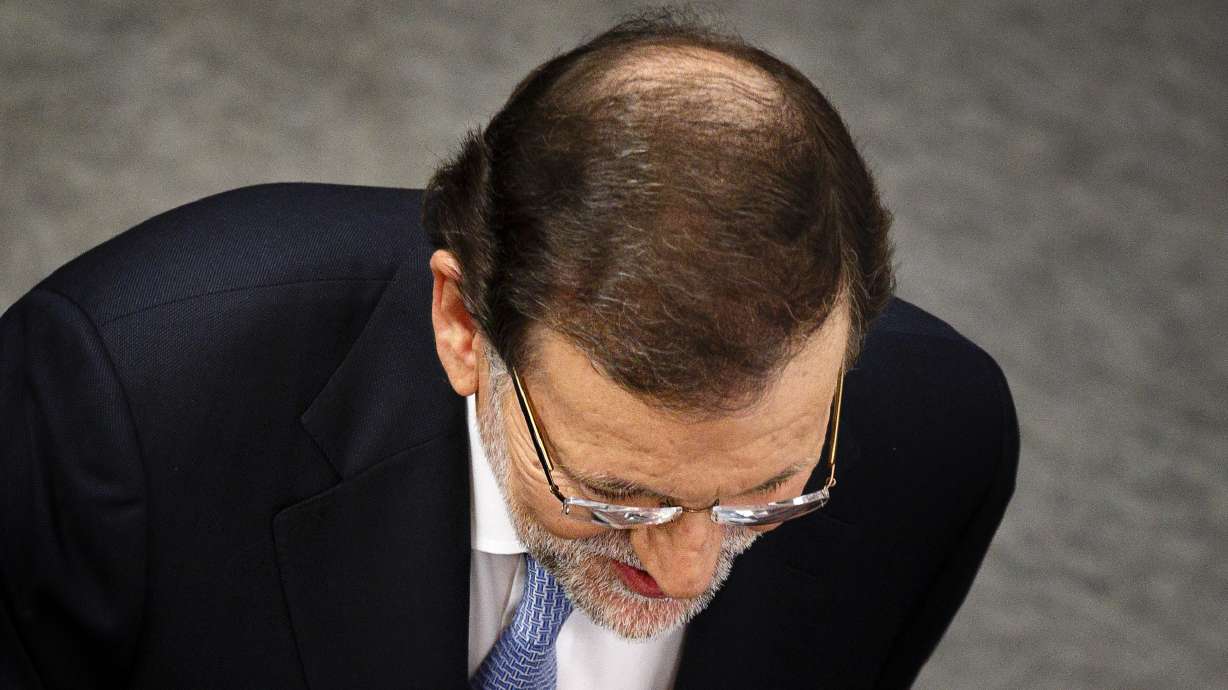 Spanish PM punched hard in head at campaign appearance