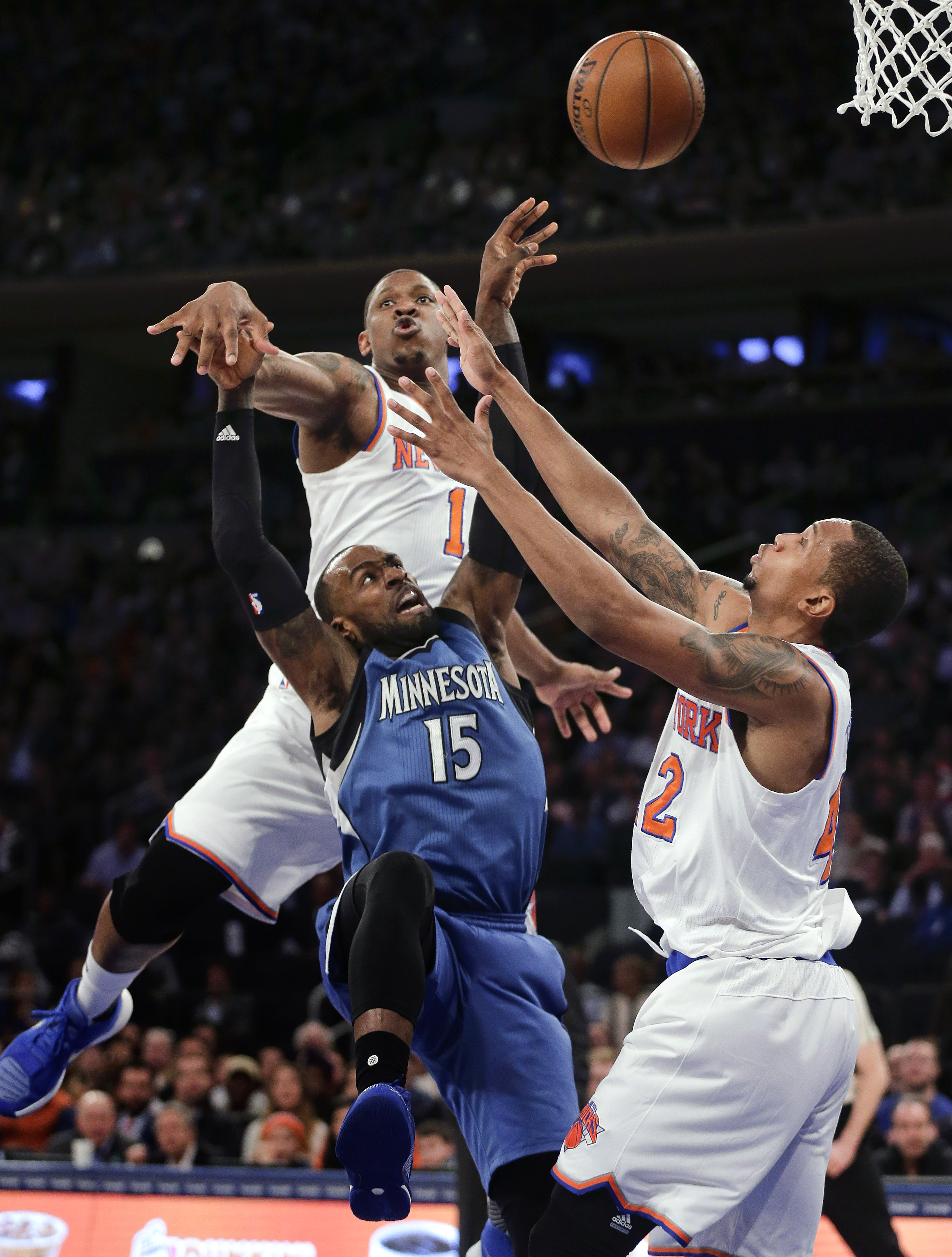 Knicks hold off Wolves 107-102 behind Anthony, Afflalo