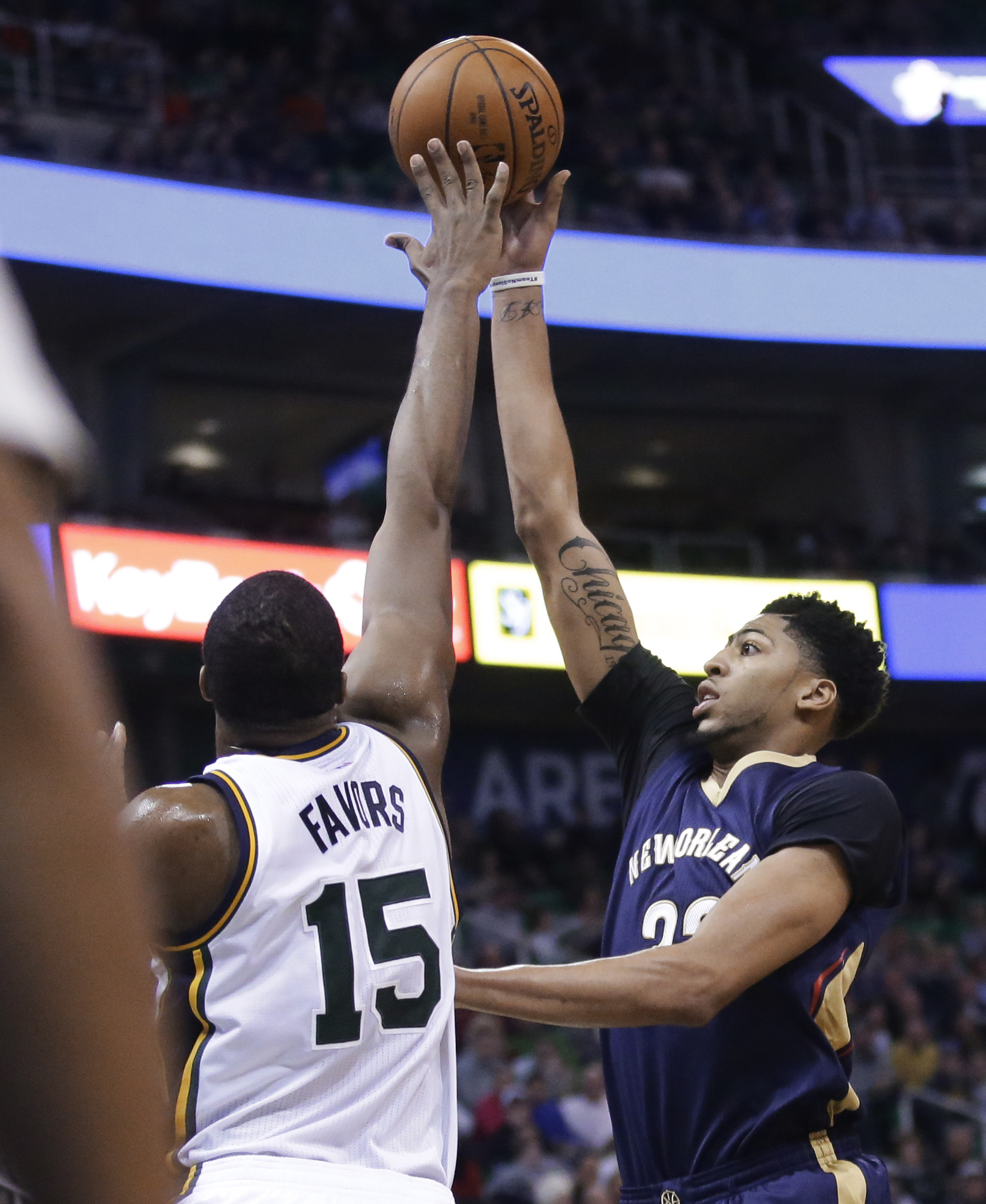 Pelicans rally in fourth quarter to beat Jazz 104-94