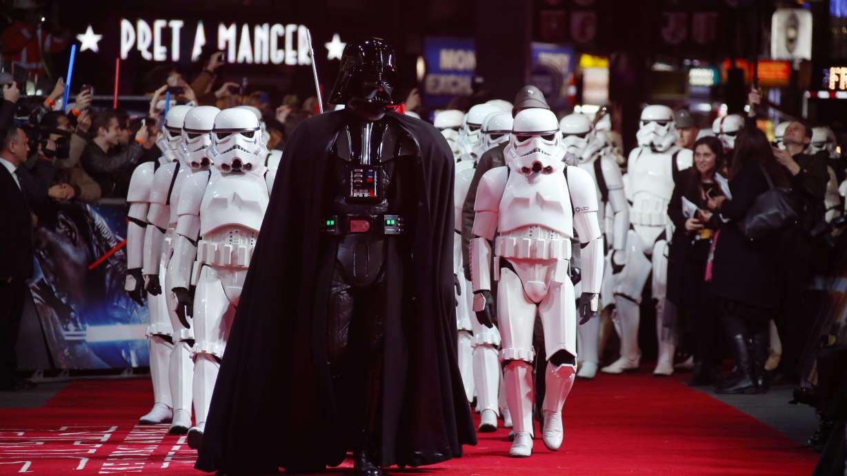 Egypt theater cancels Star Wars showings on opening day