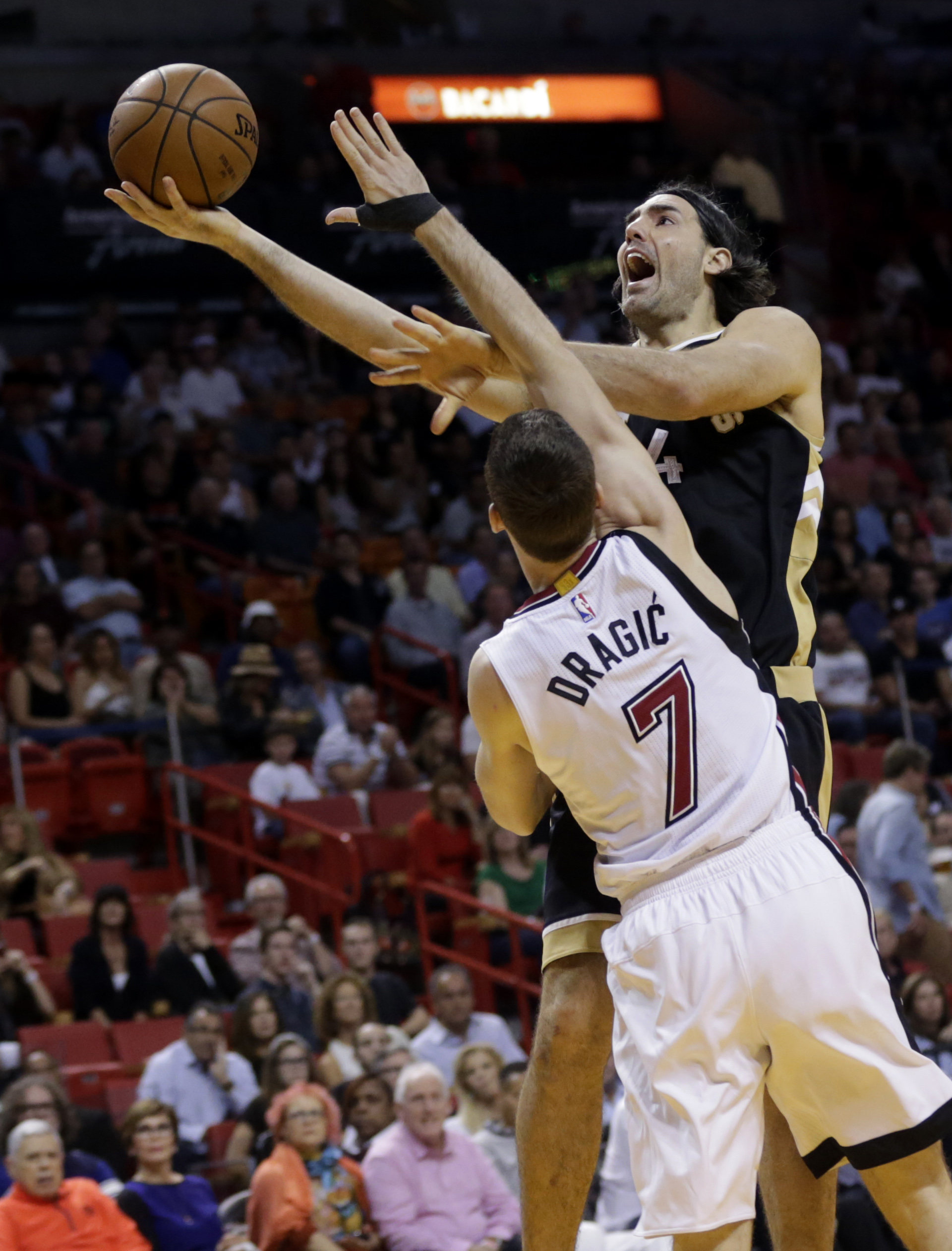 Raptors rally to finally beat Bosh, top Heat 108-94