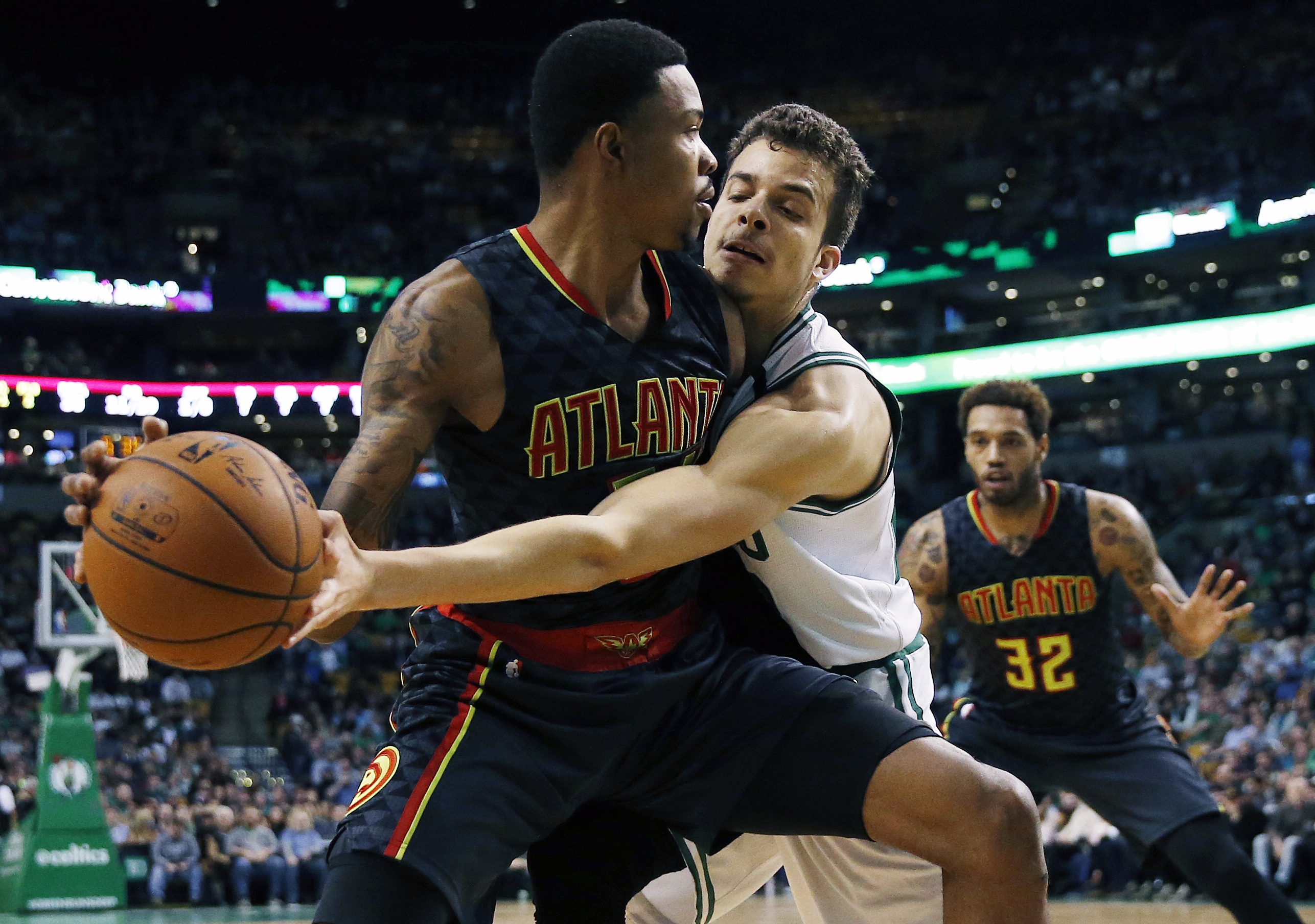 Millsap scores 15 in 4th quarter, Hawks rally past Celtics