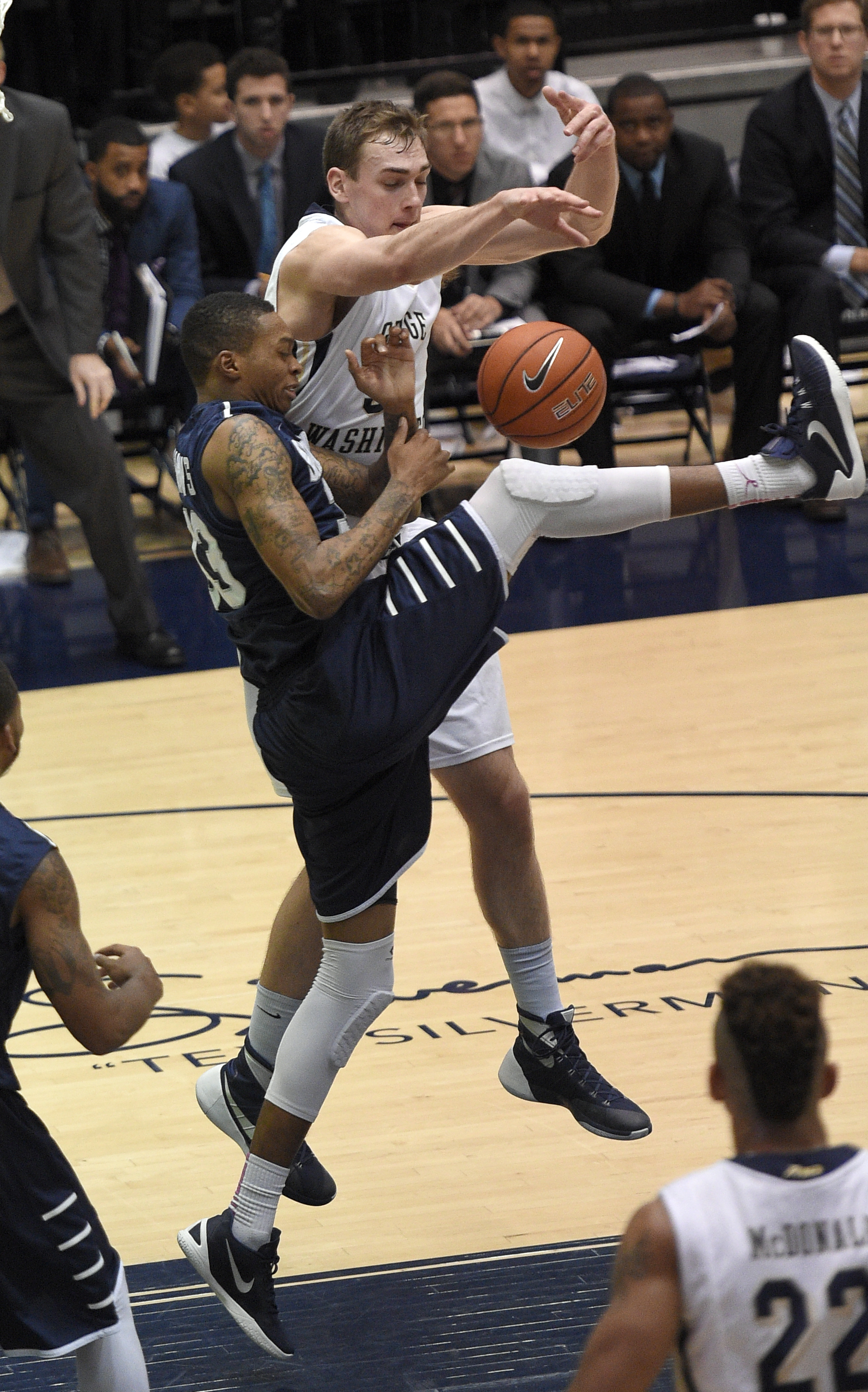 Cavanaugh scores 18; No. 21 GW beats St Peter's 87