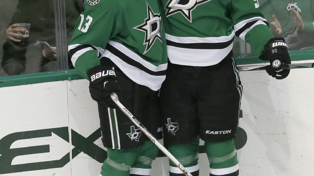 Benn has 2 goals, assist and Stars beat Canadiens 6-2