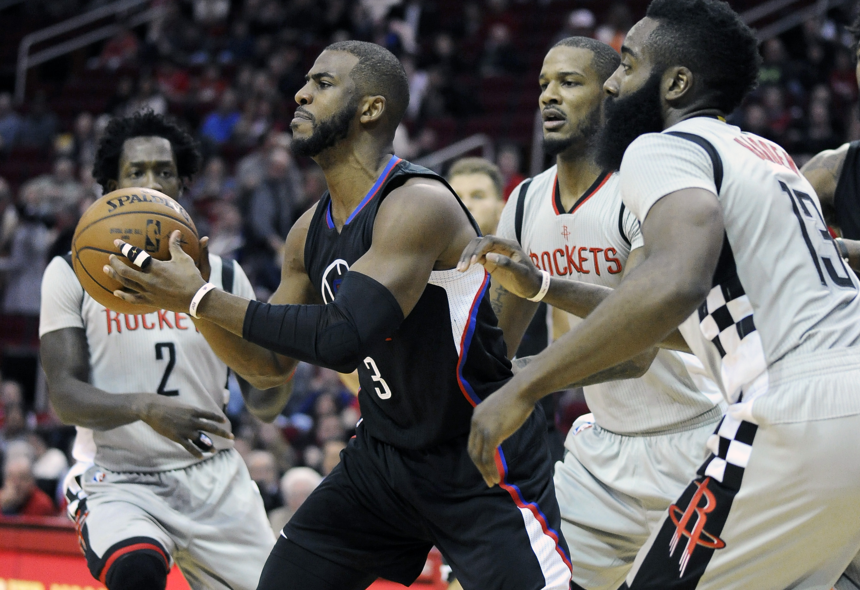 Howard leads Rockets over Clippers, 107-97