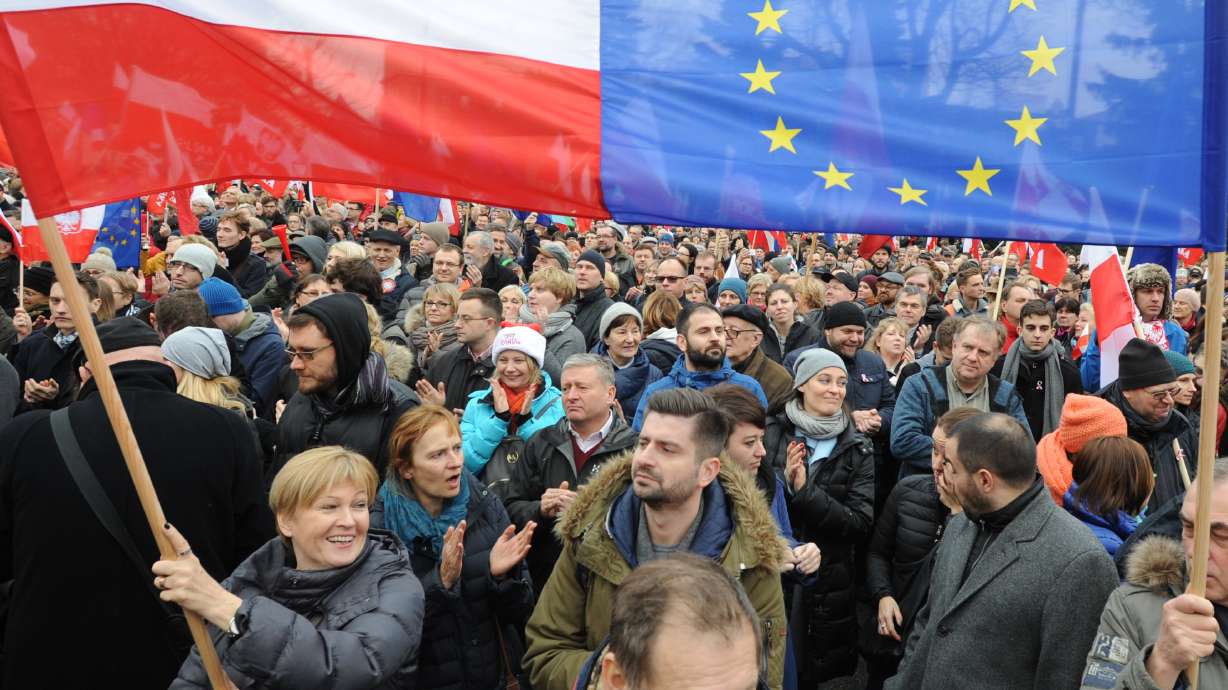 Polish PM: Protests being led by politicians who lost power