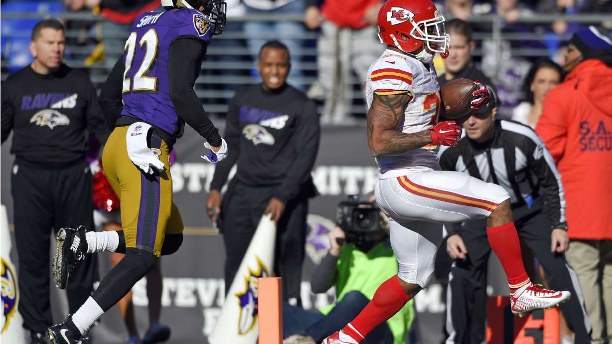 Chiefs cruise past Ravens 34-14 for 8th straight victory