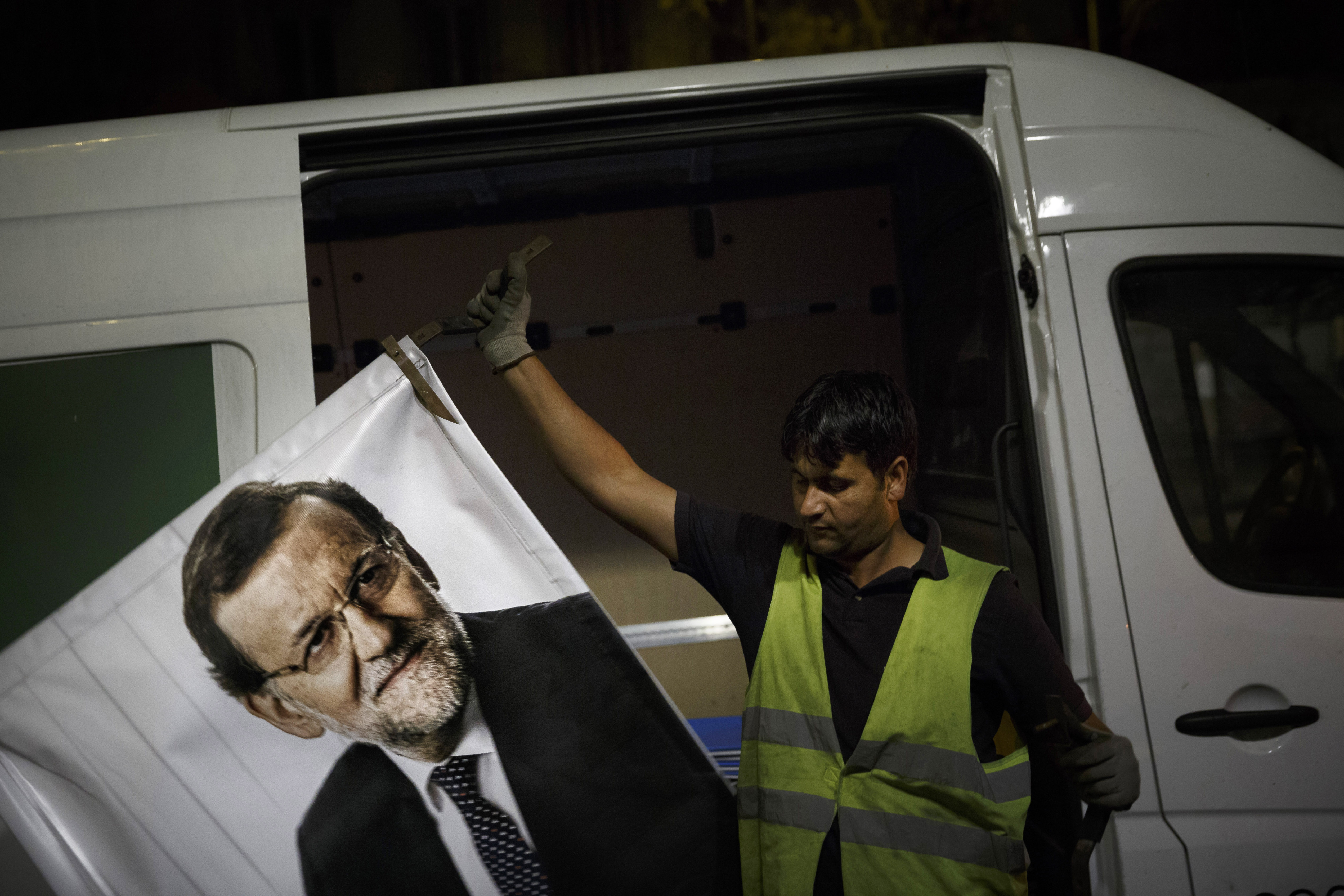 Spain thrust into governing void after splintered vote