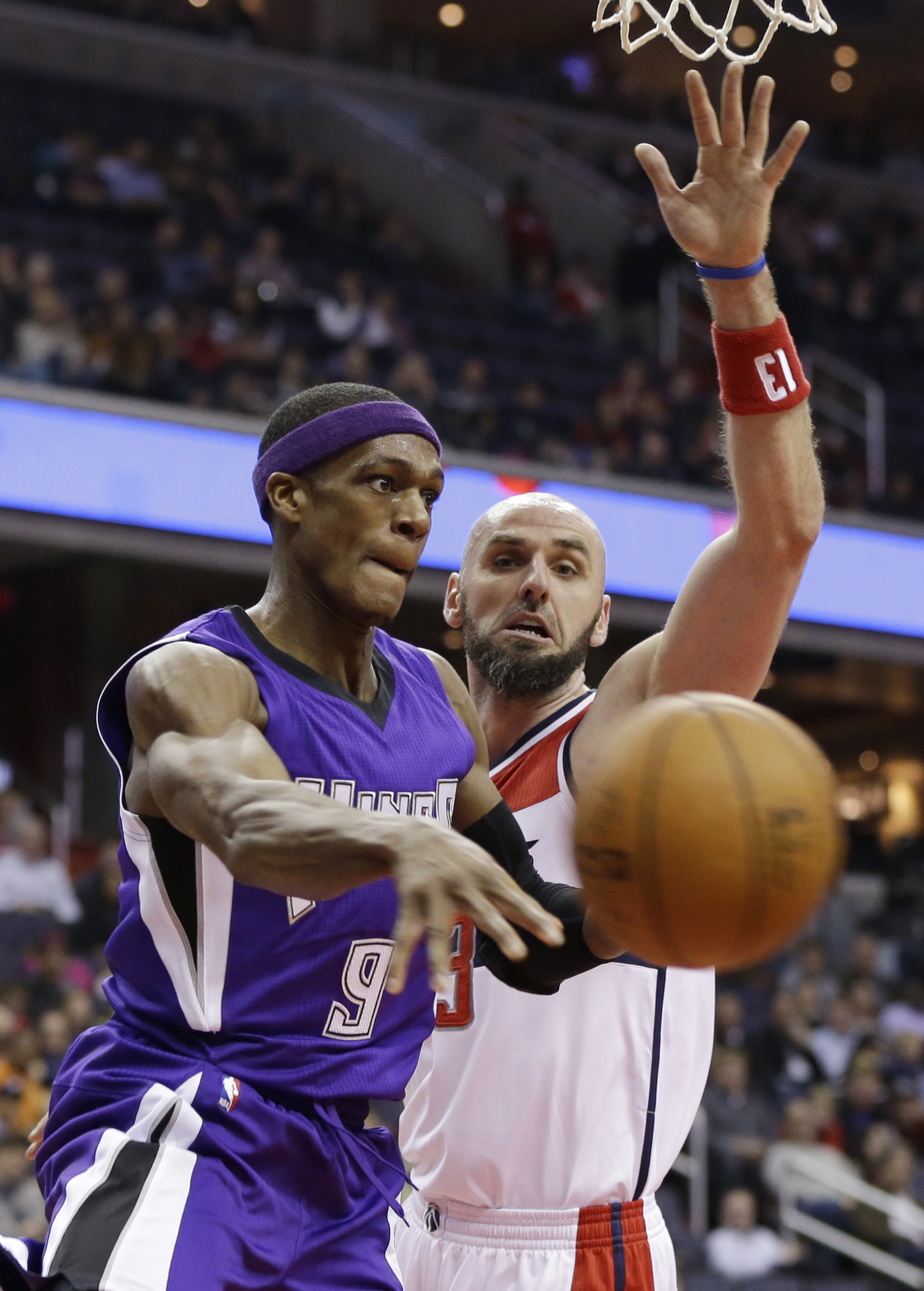 Wall has 19 assists, Wizards beat Sacramento 113-99