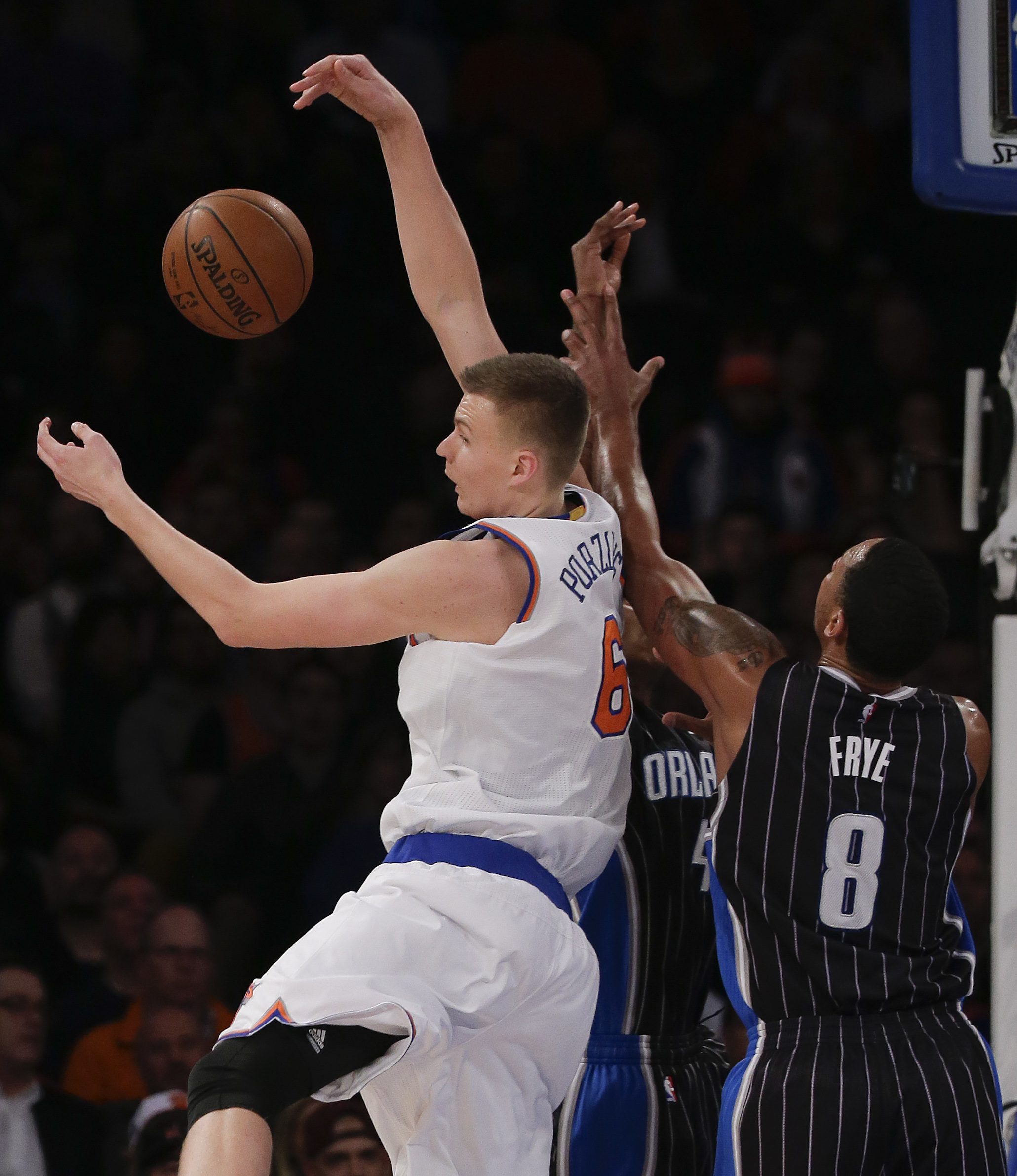 Vucevic scores 26, Magic snap Knicks' 4-game win streak