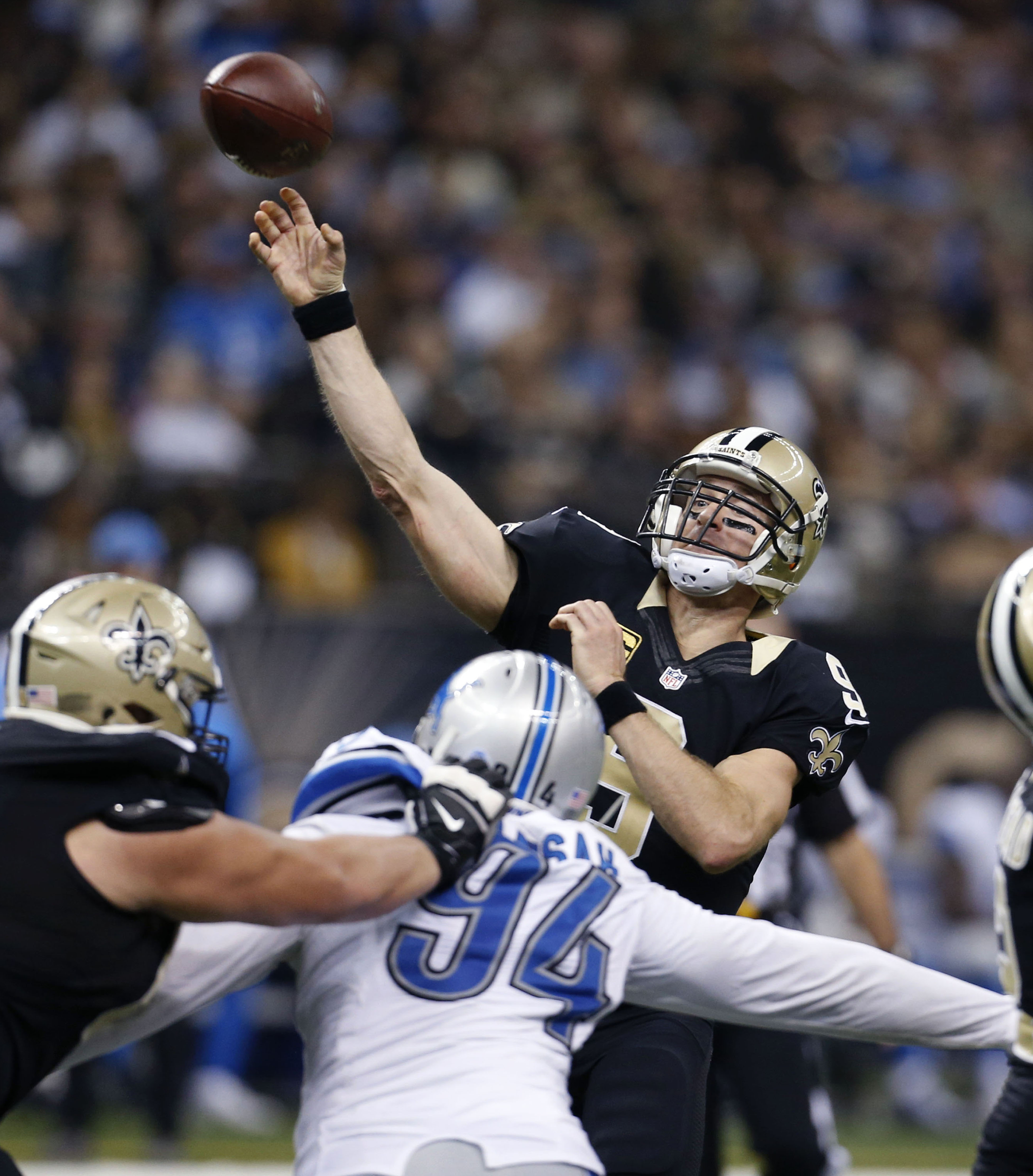 Stafford's 3 TD passes lead Lions past Saints, 35-27