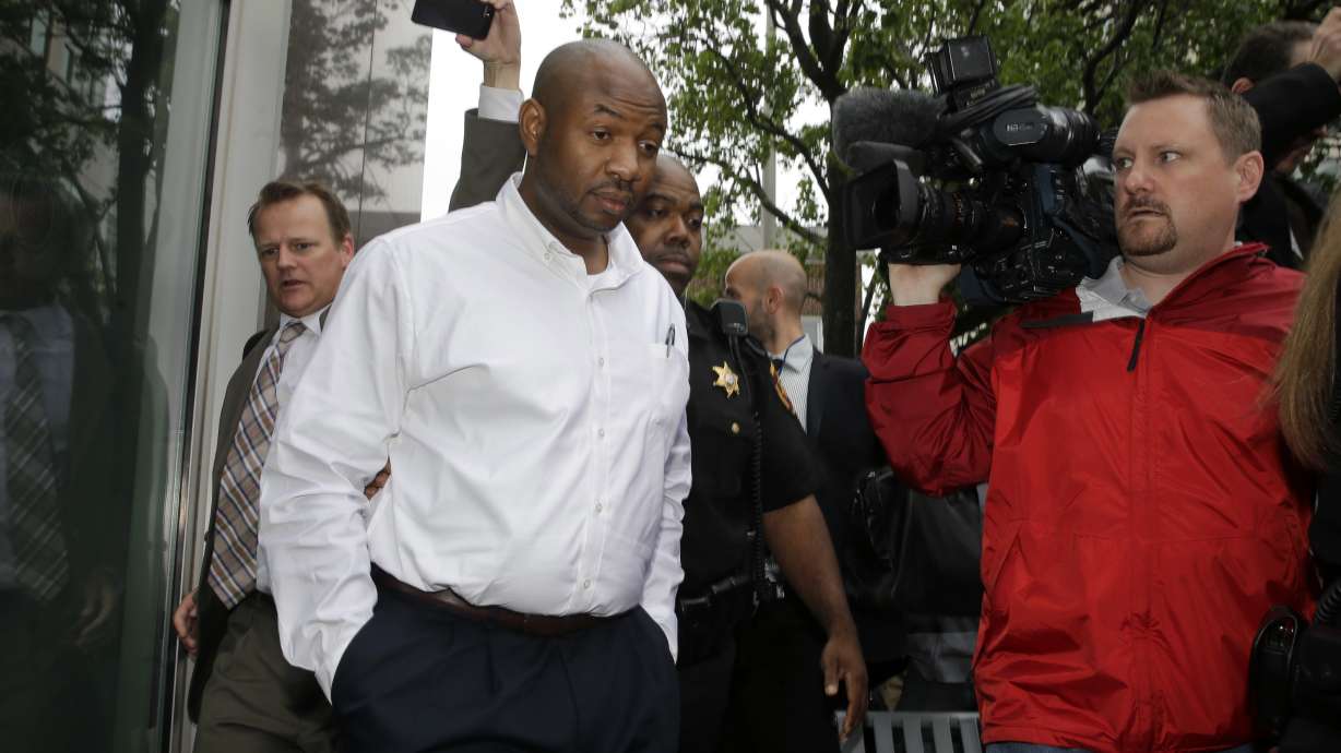 Grand jury to decide fate of trucker in Tracy Morgan crash