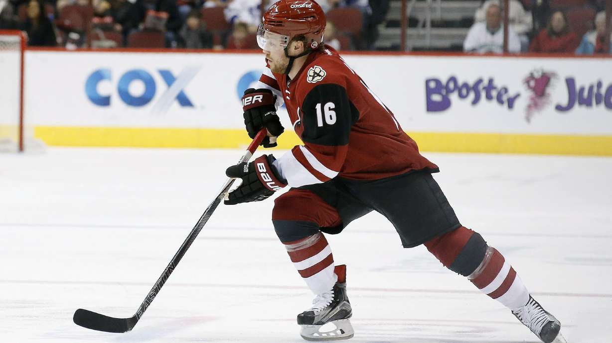 Doan scores twice in 14 seconds, Coyotes top Maple Leafs 3-2