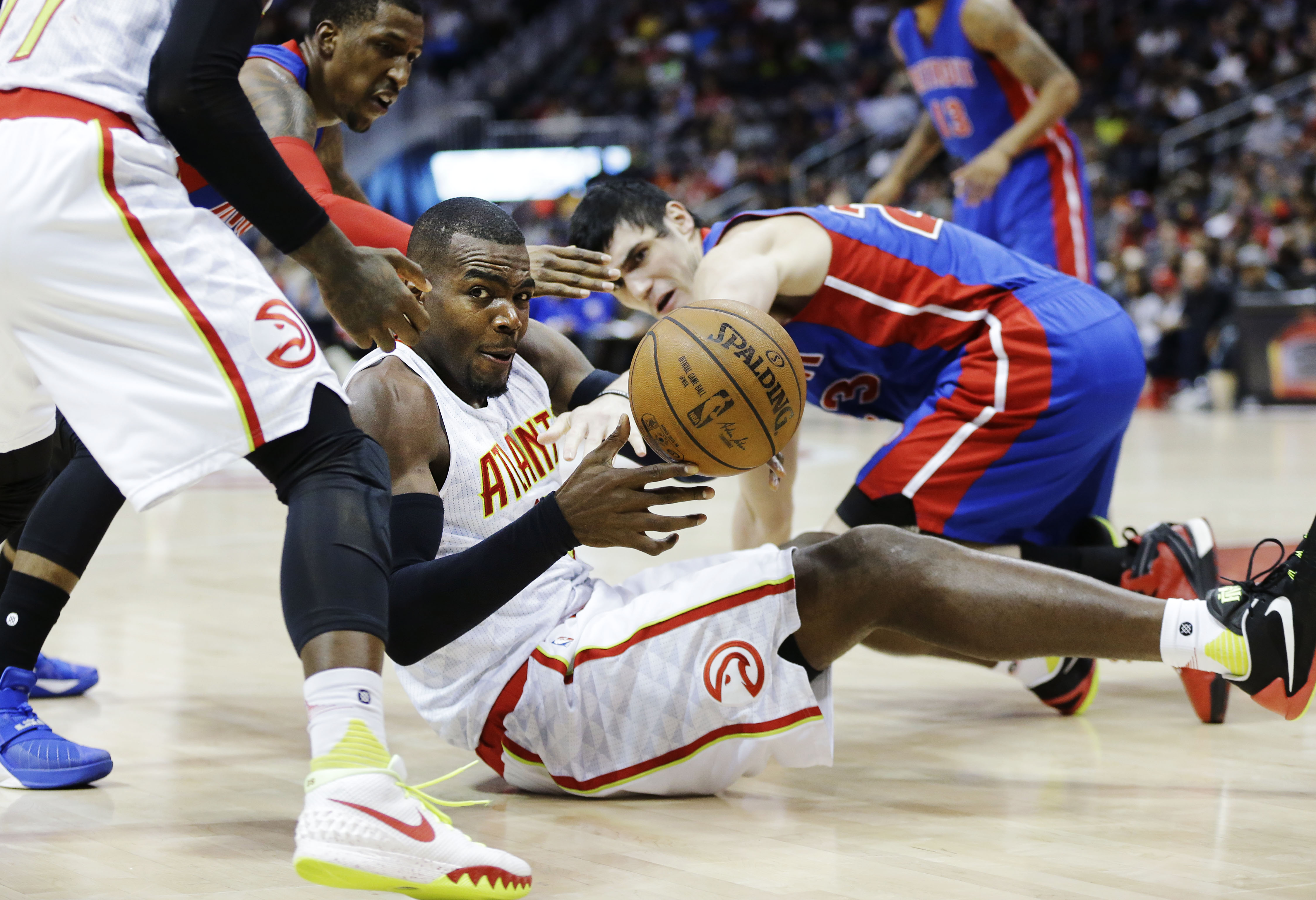 Teague, Millsap pace Hawks in 107-100 win over Pistons