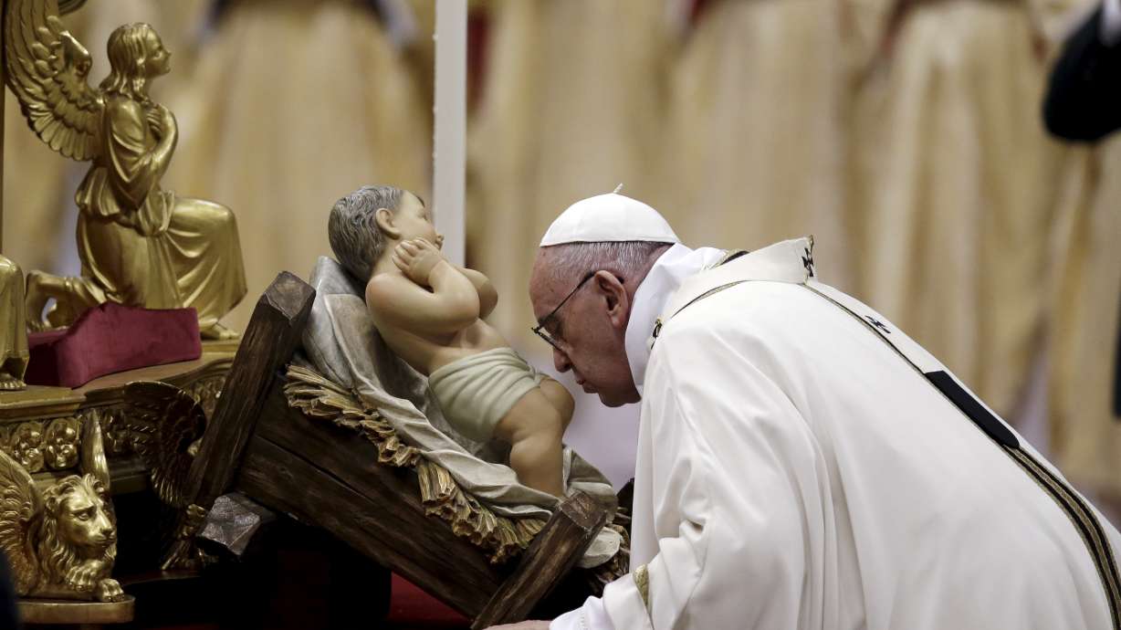 Pope contrasts Jesus' birth, excess in Christmas Eve homily
