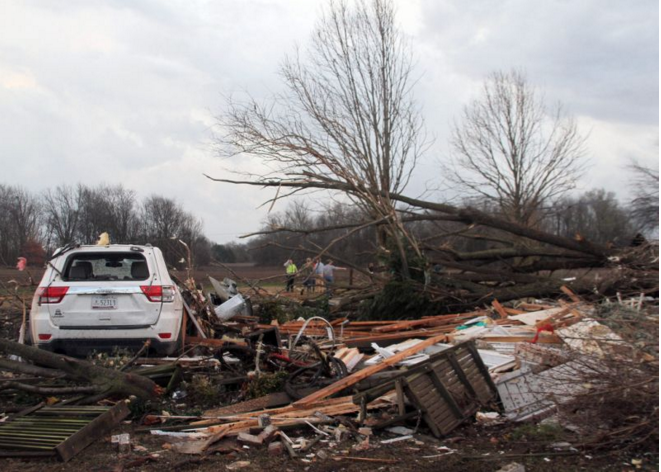 Mueren 14 personas por tormentas en el sur de EEUU