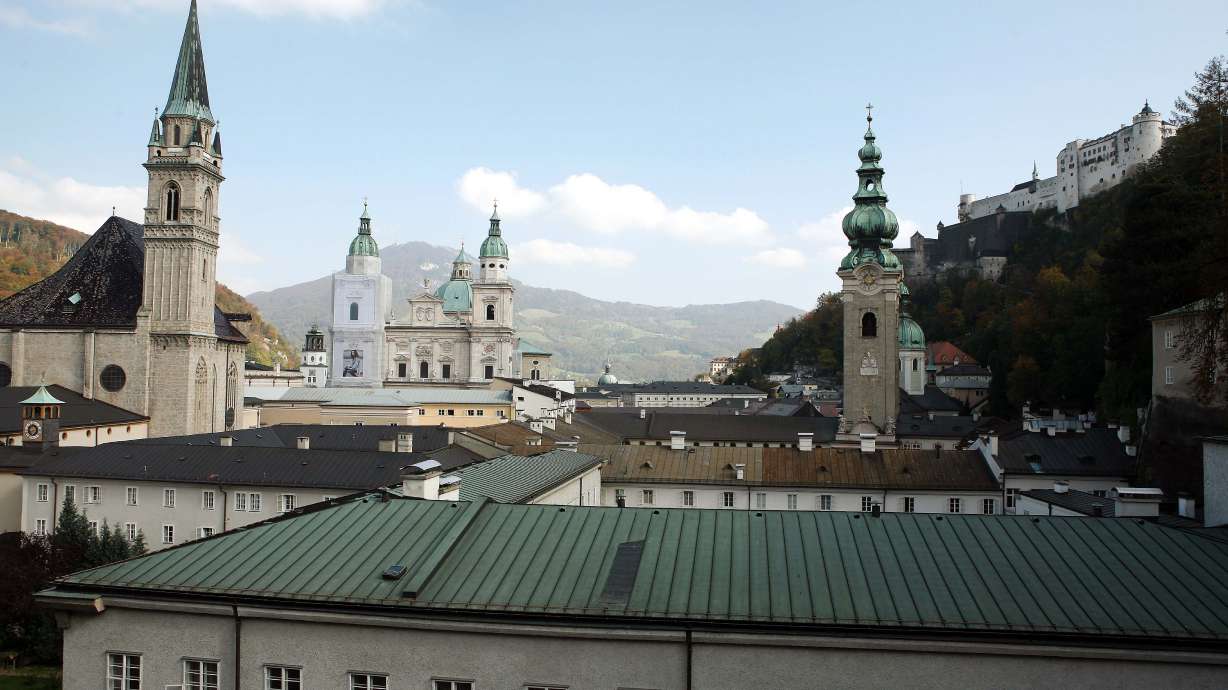US toddler takes midnight tour of Salzburg in stocking feet