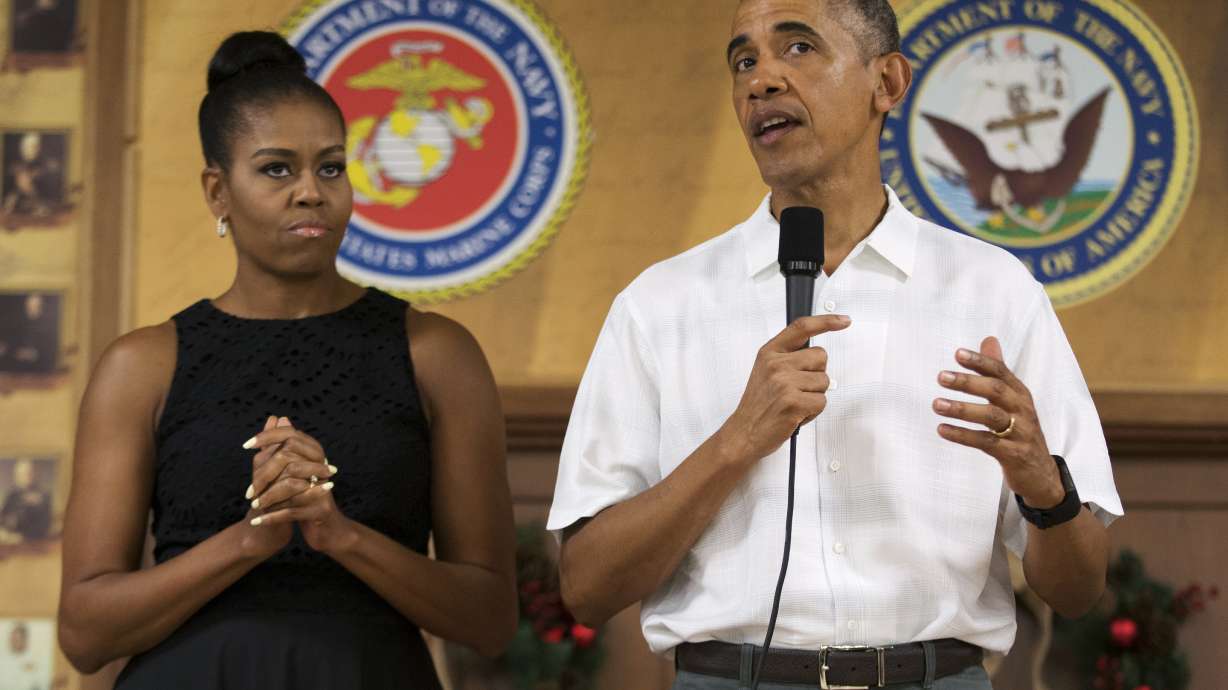 Obama admits to feeling 'small' alongside Marines