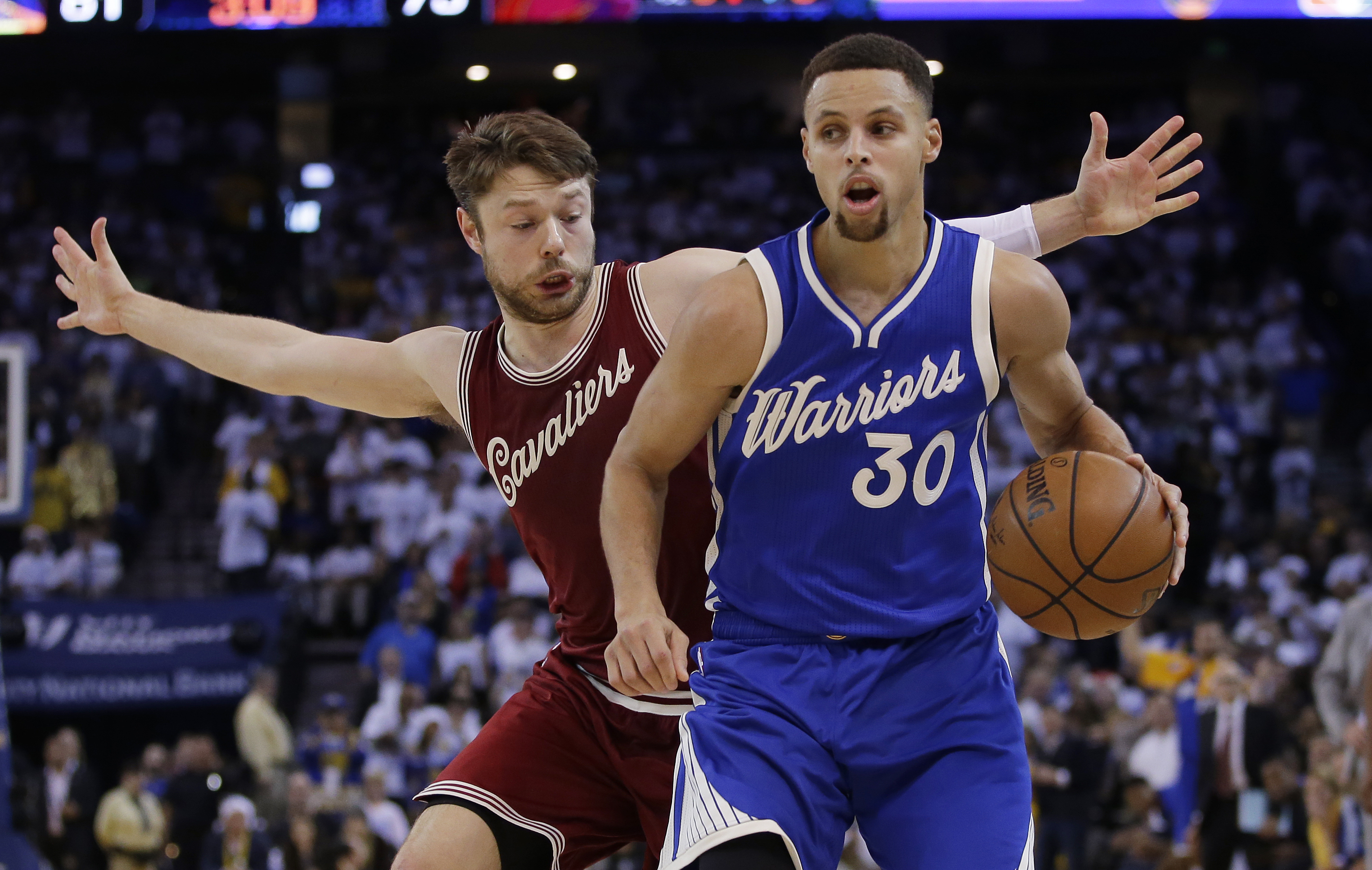NBA MVP Stephen Curry shoots way to AP Male Athlete of Year